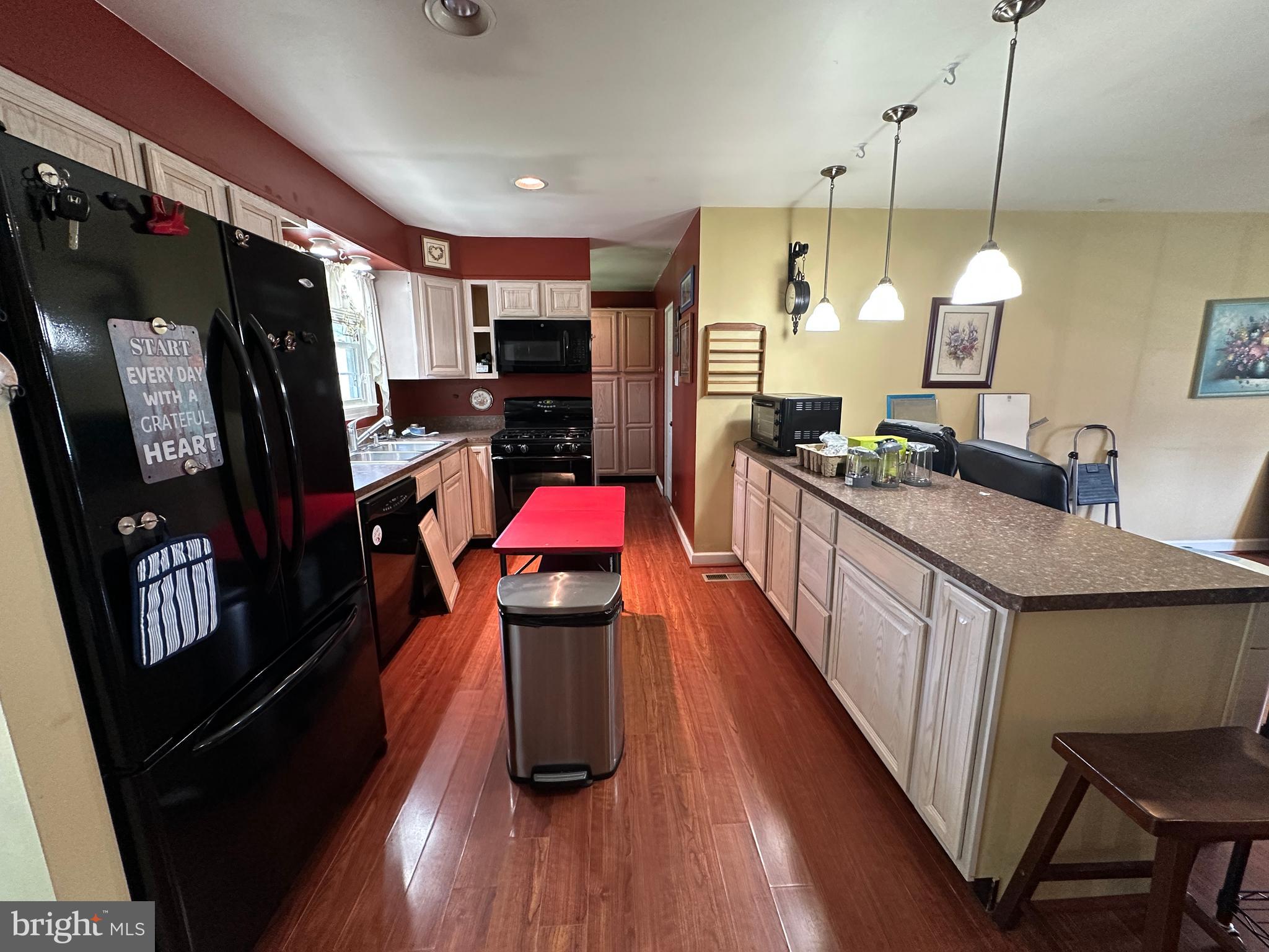 BERKELEY MANOR - Residential