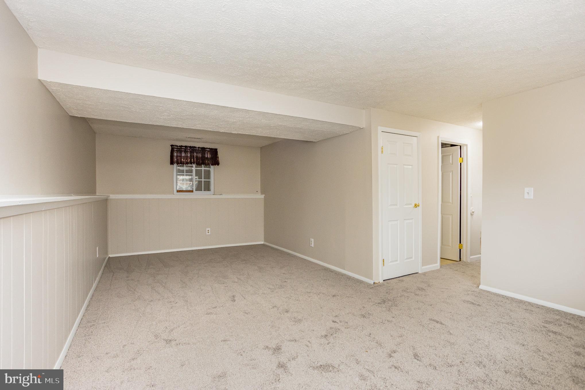 LAUREL VALLEY - Residential