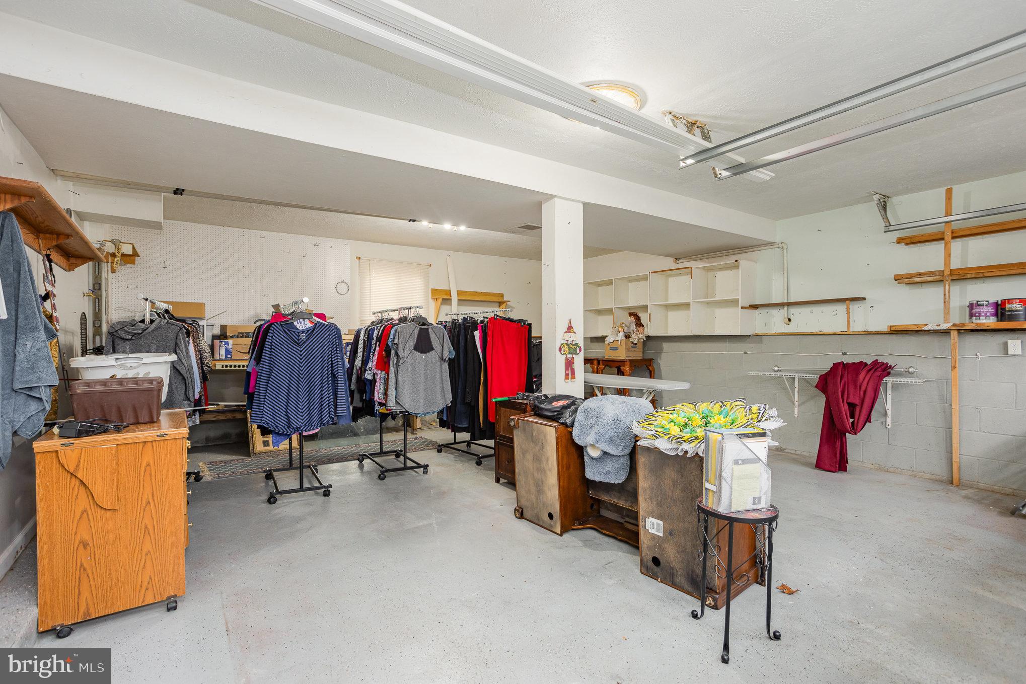 LAUREL VALLEY - Residential