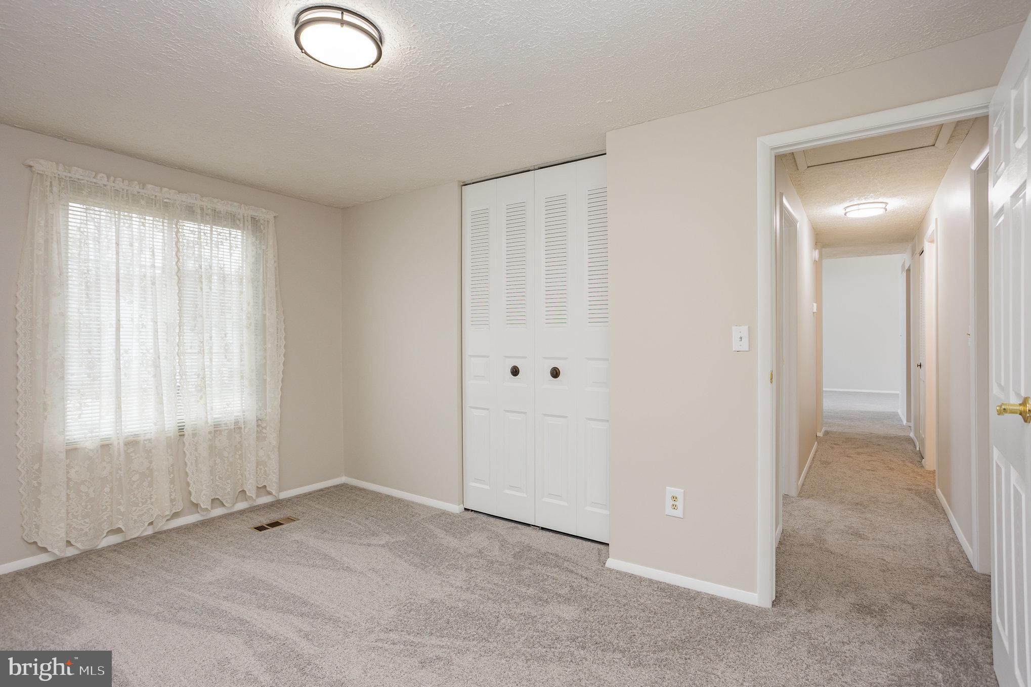 LAUREL VALLEY - Residential