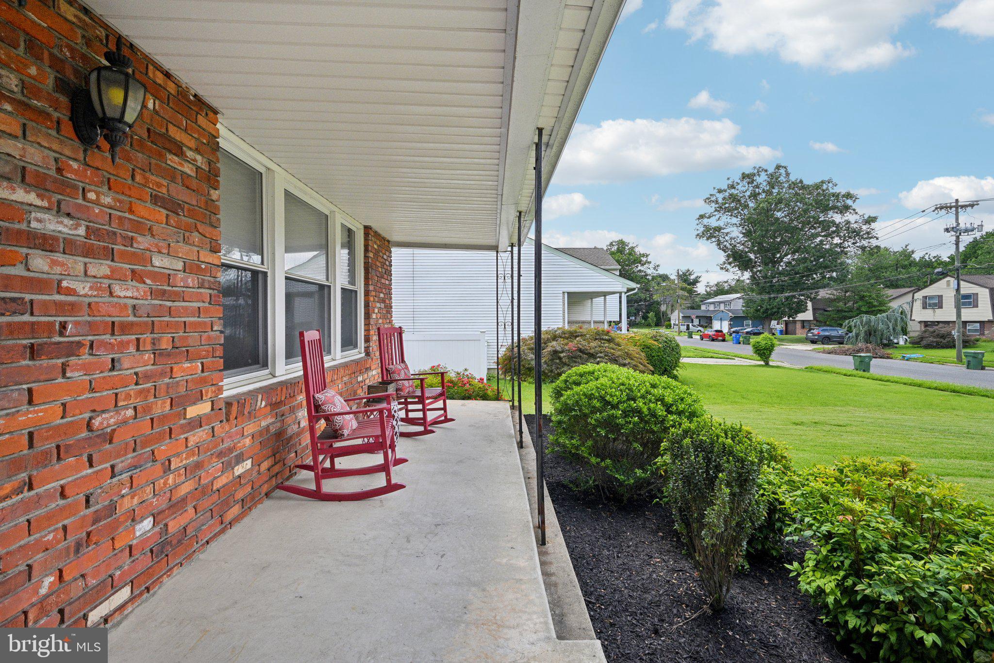 14 N SYRACUSE DRIVE