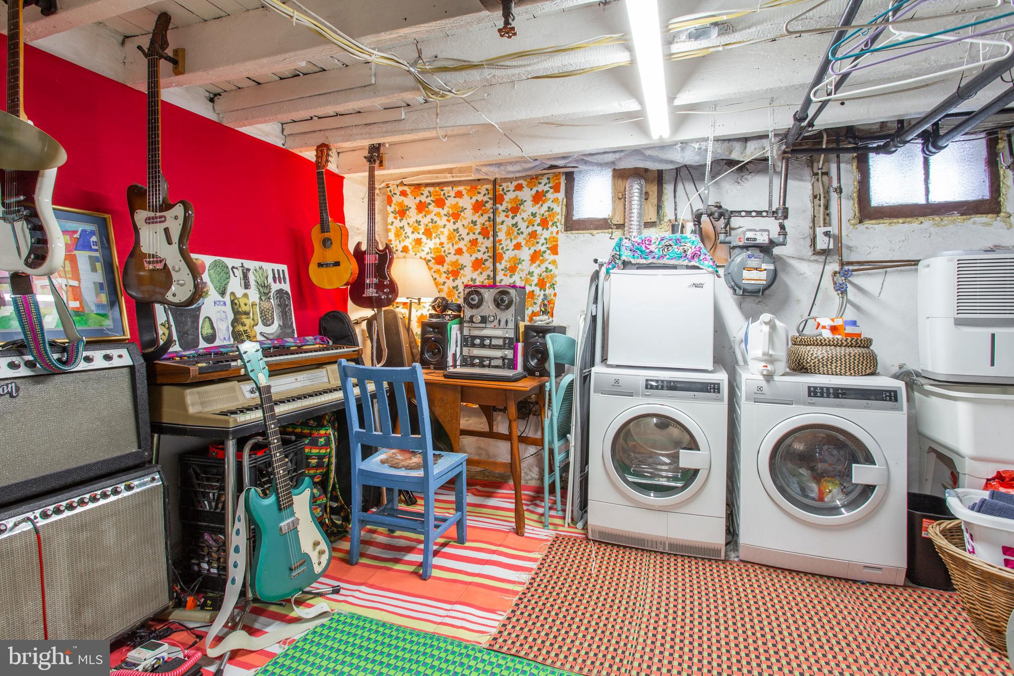 DICKINSON NARROWS - Residential