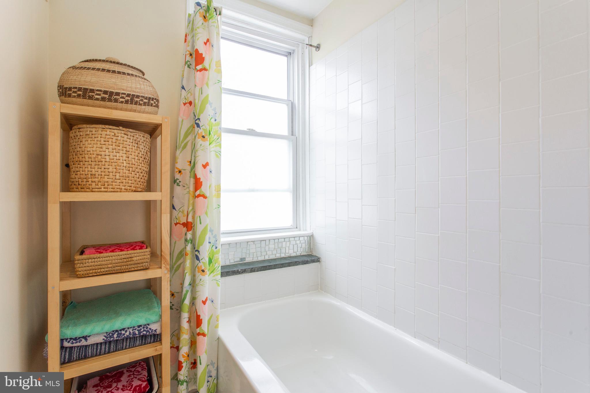 DICKINSON NARROWS - Residential