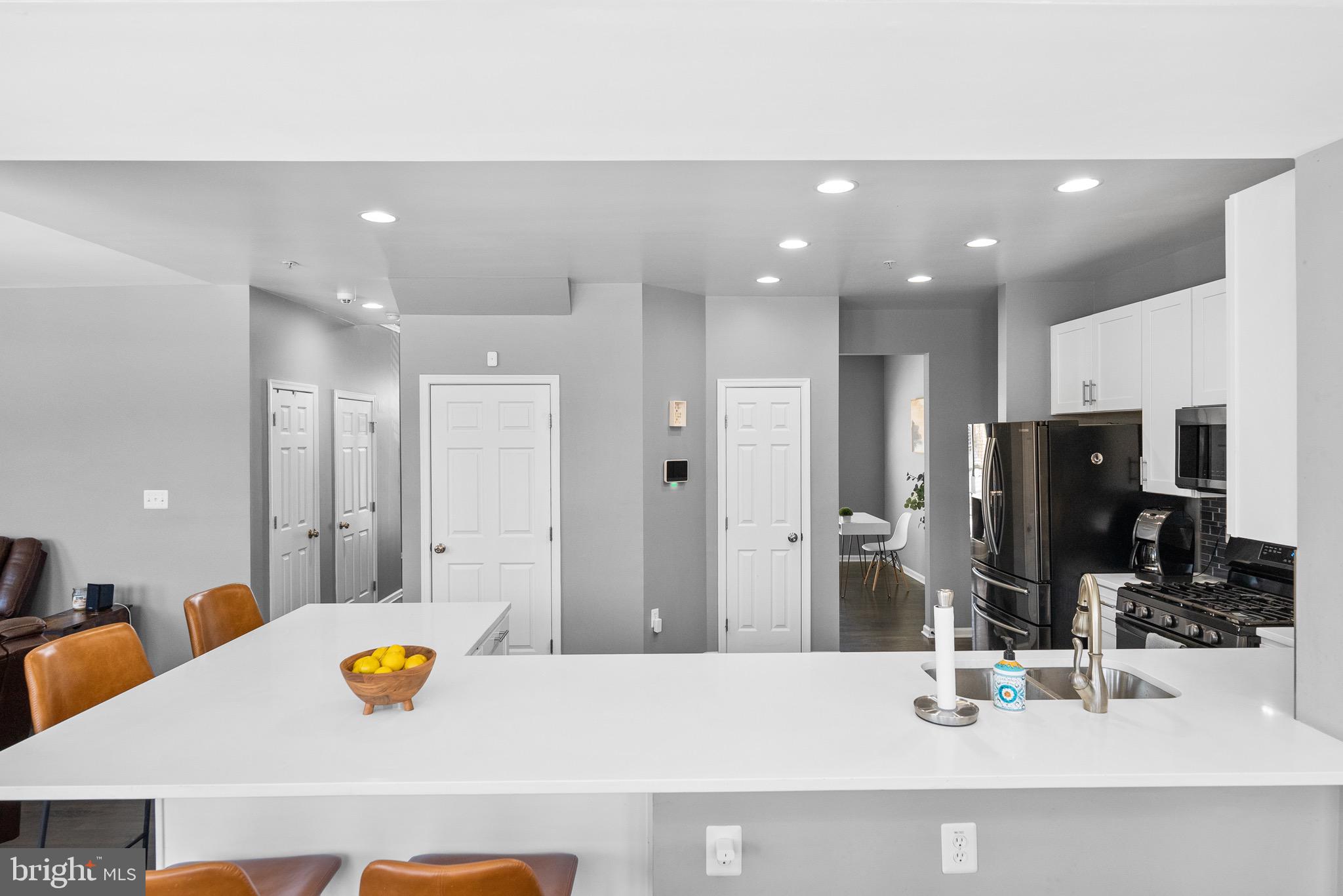 VISTAS AT GALLAHAN - Residential