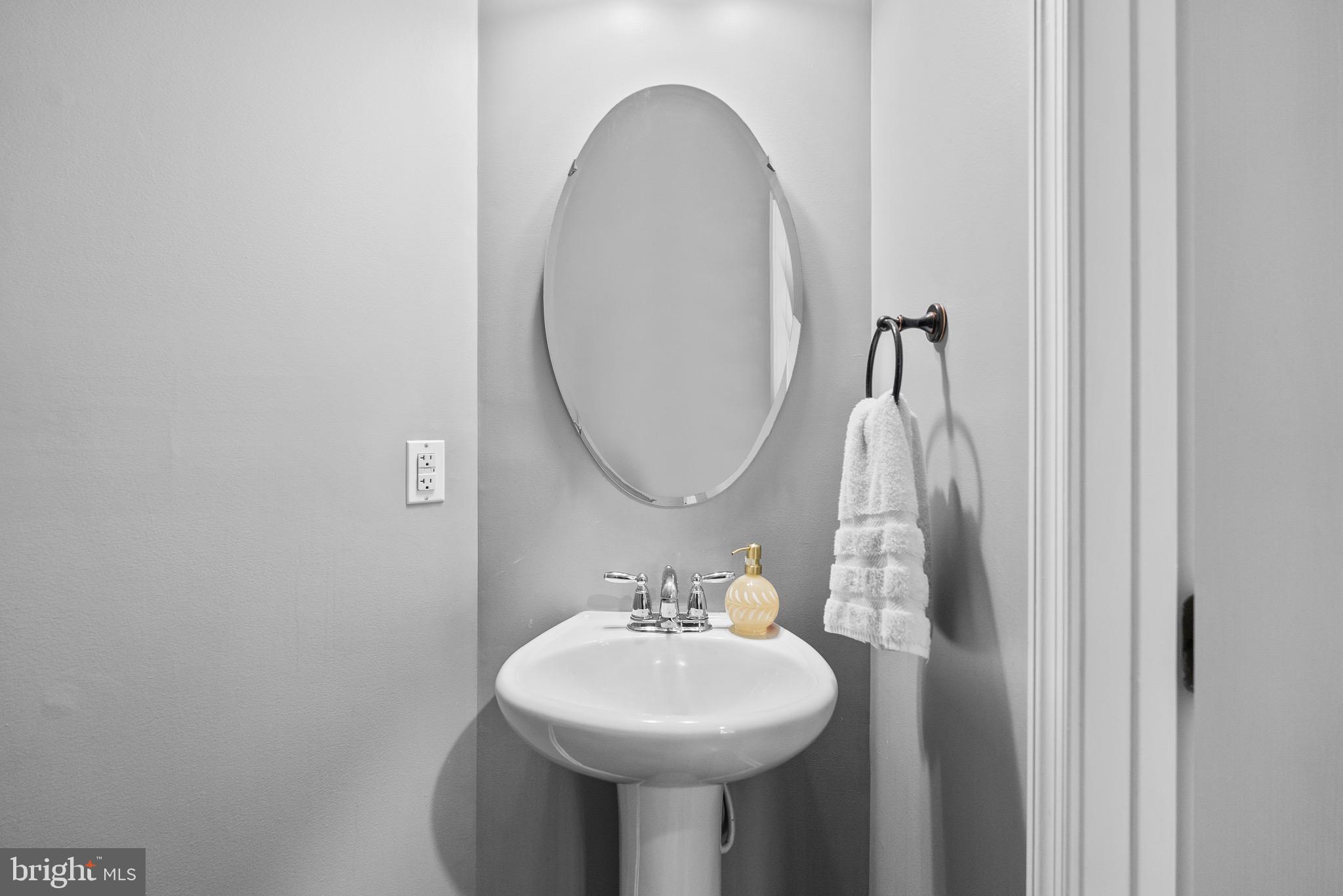 VISTAS AT GALLAHAN - Residential