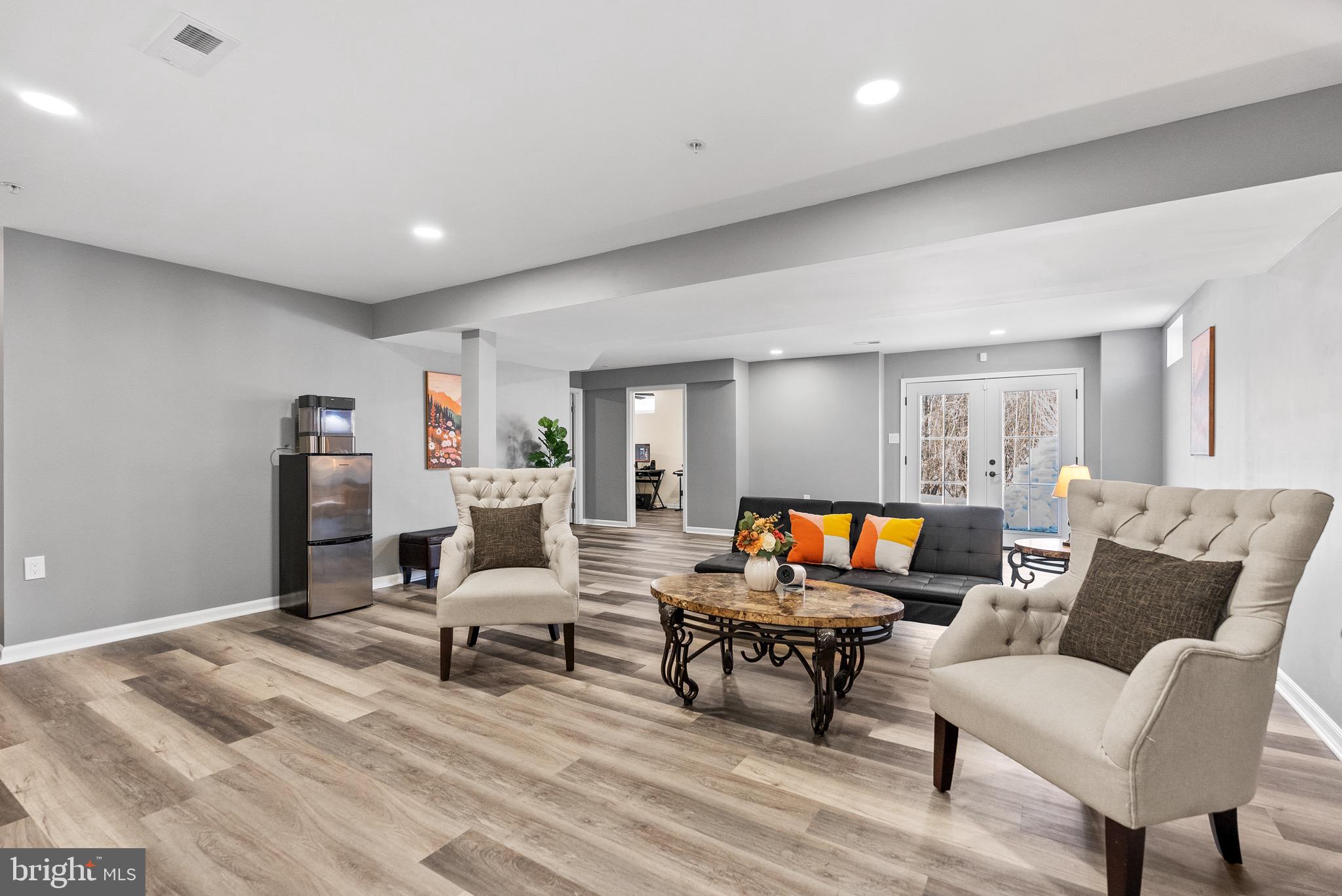 VISTAS AT GALLAHAN - Residential