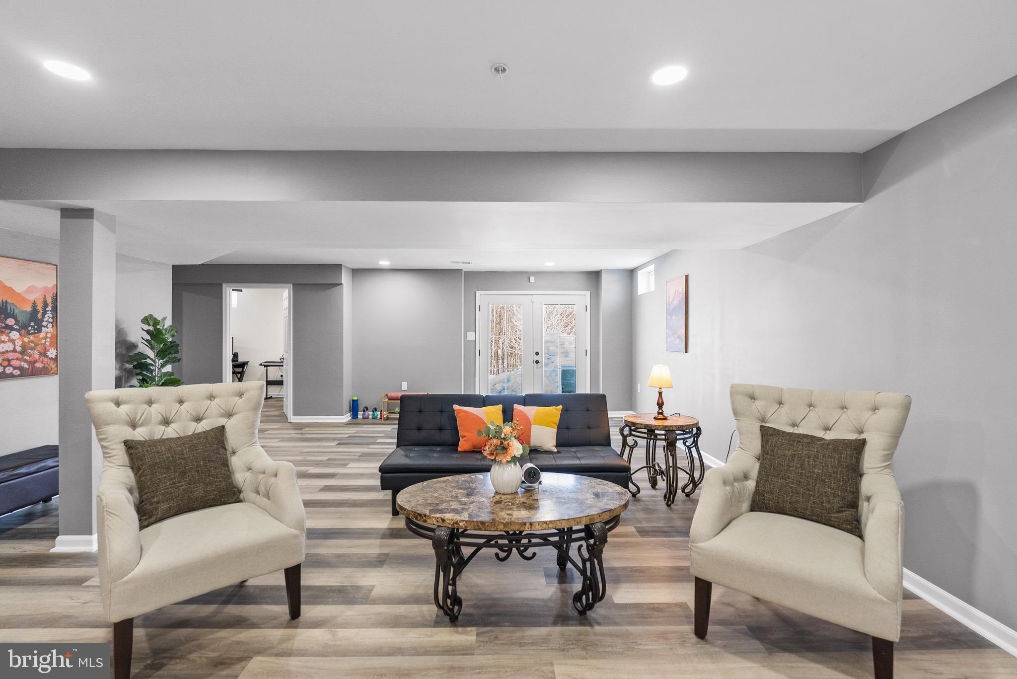 VISTAS AT GALLAHAN - Residential