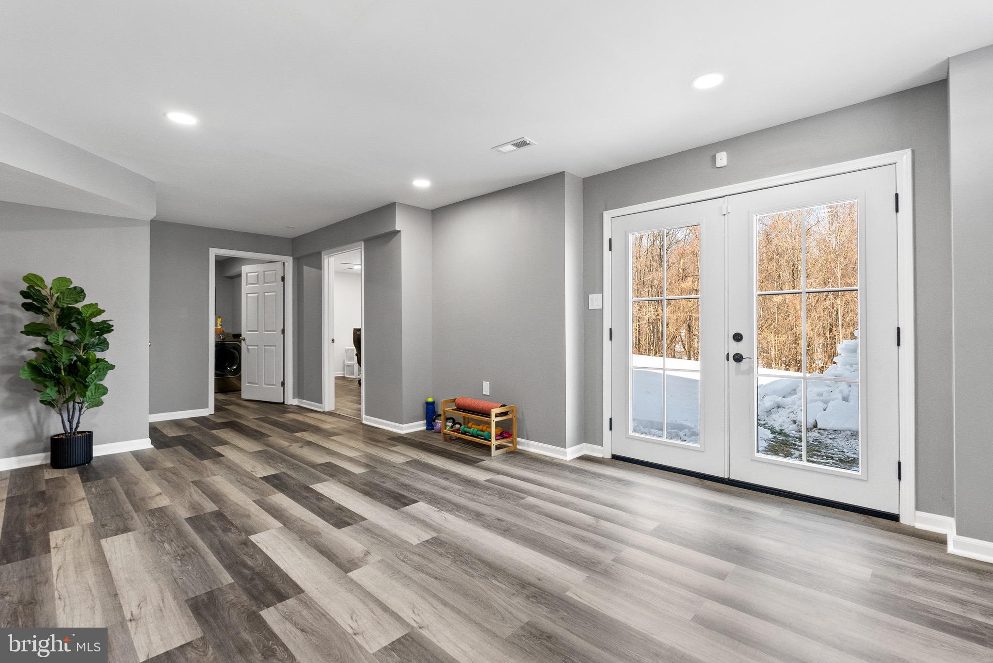 VISTAS AT GALLAHAN - Residential