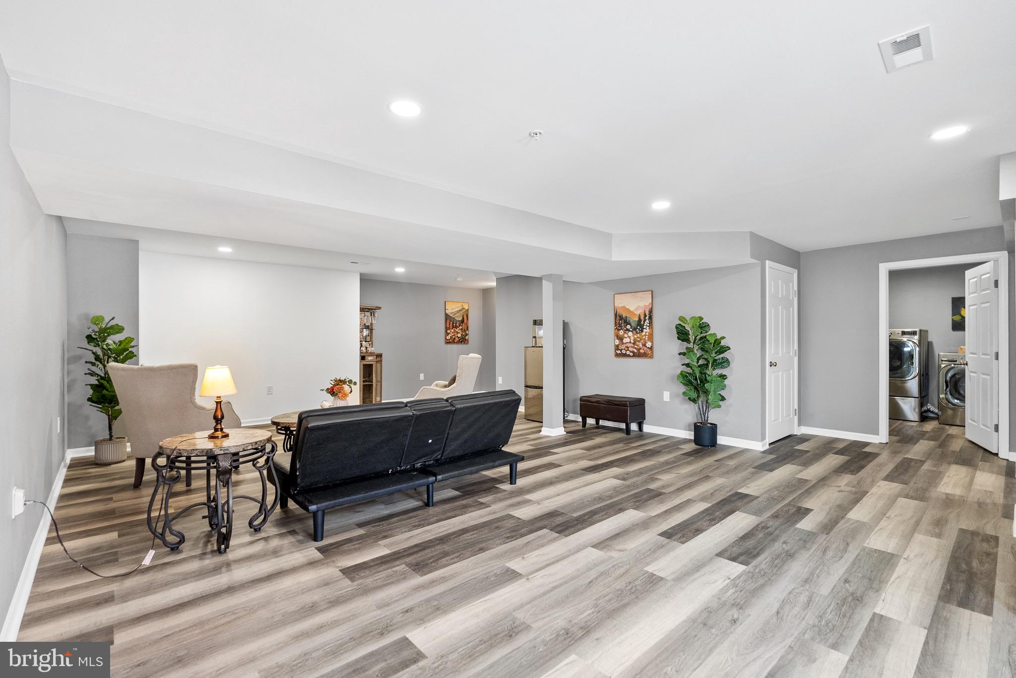 VISTAS AT GALLAHAN - Residential