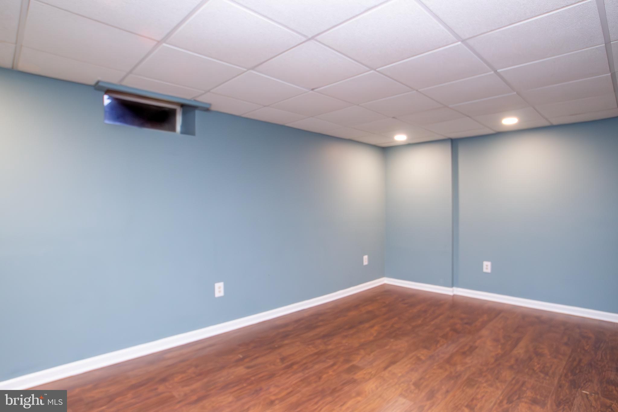 PINEDALE WOODS - Residential