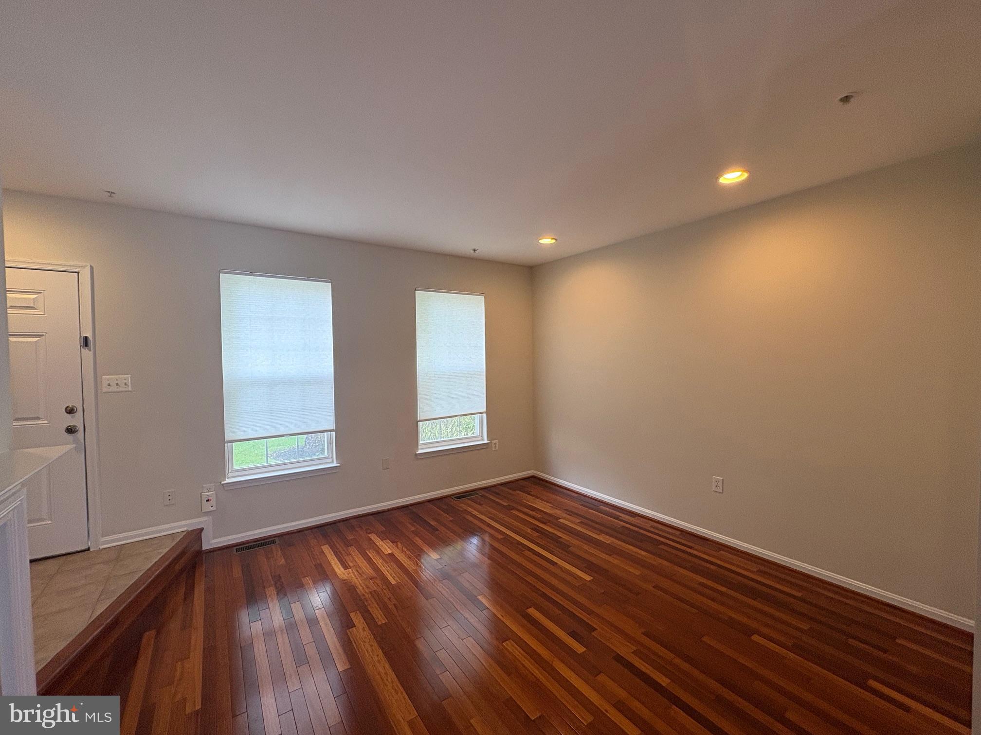 537 ENSEMBLE COURT 537