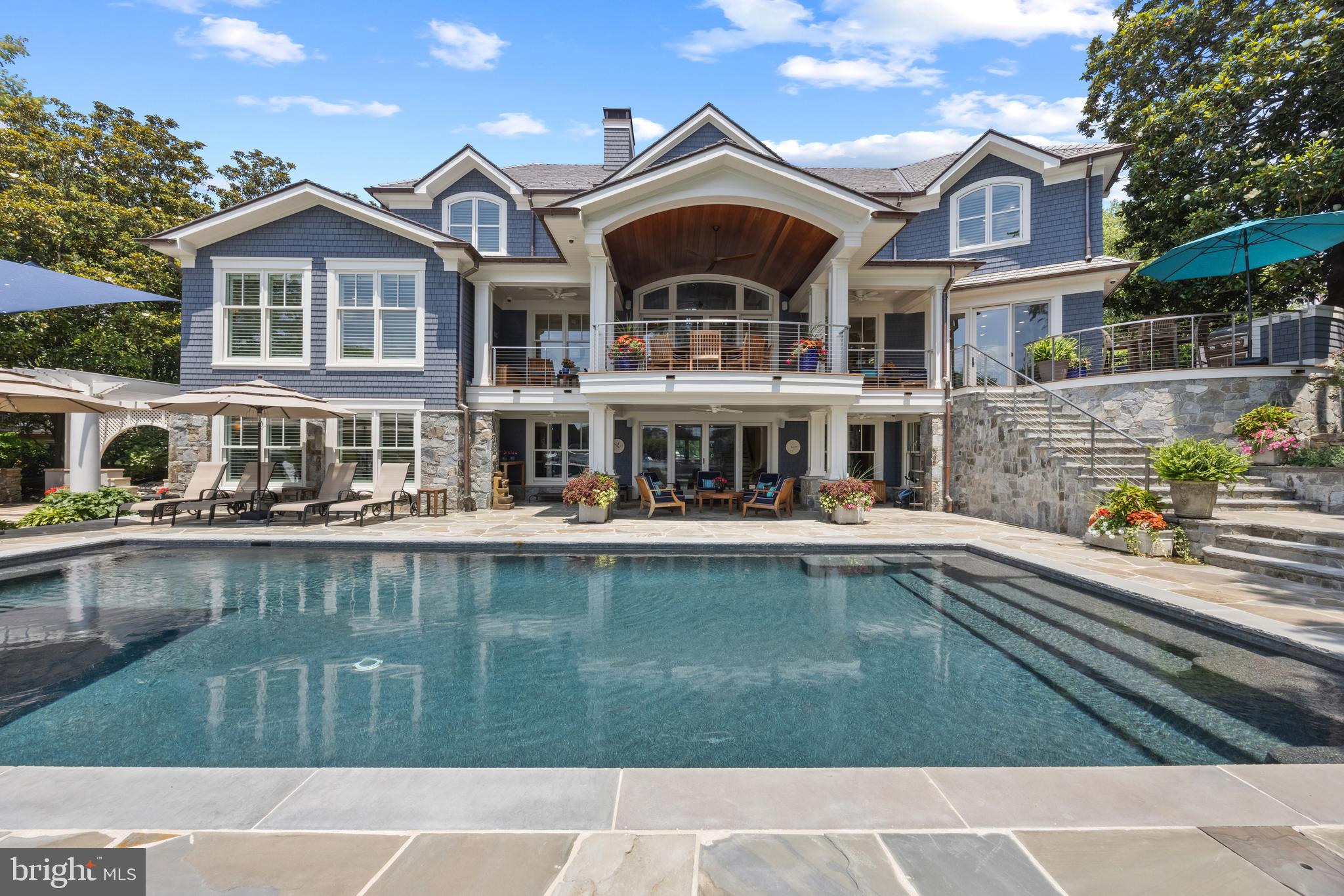 MURRAY HILL - Residential