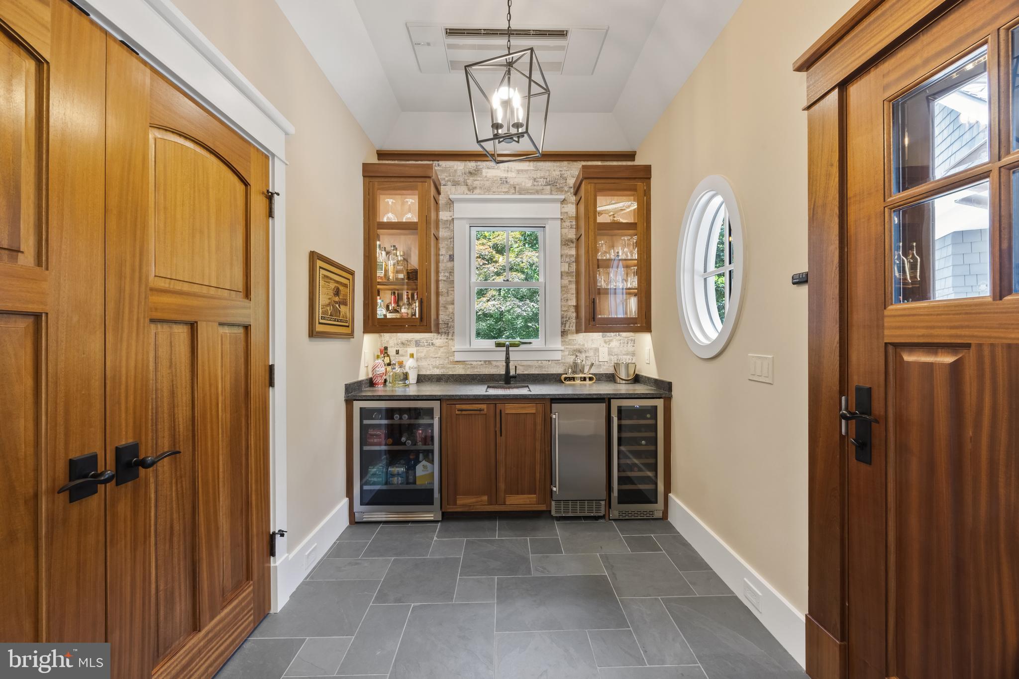 MURRAY HILL - Residential