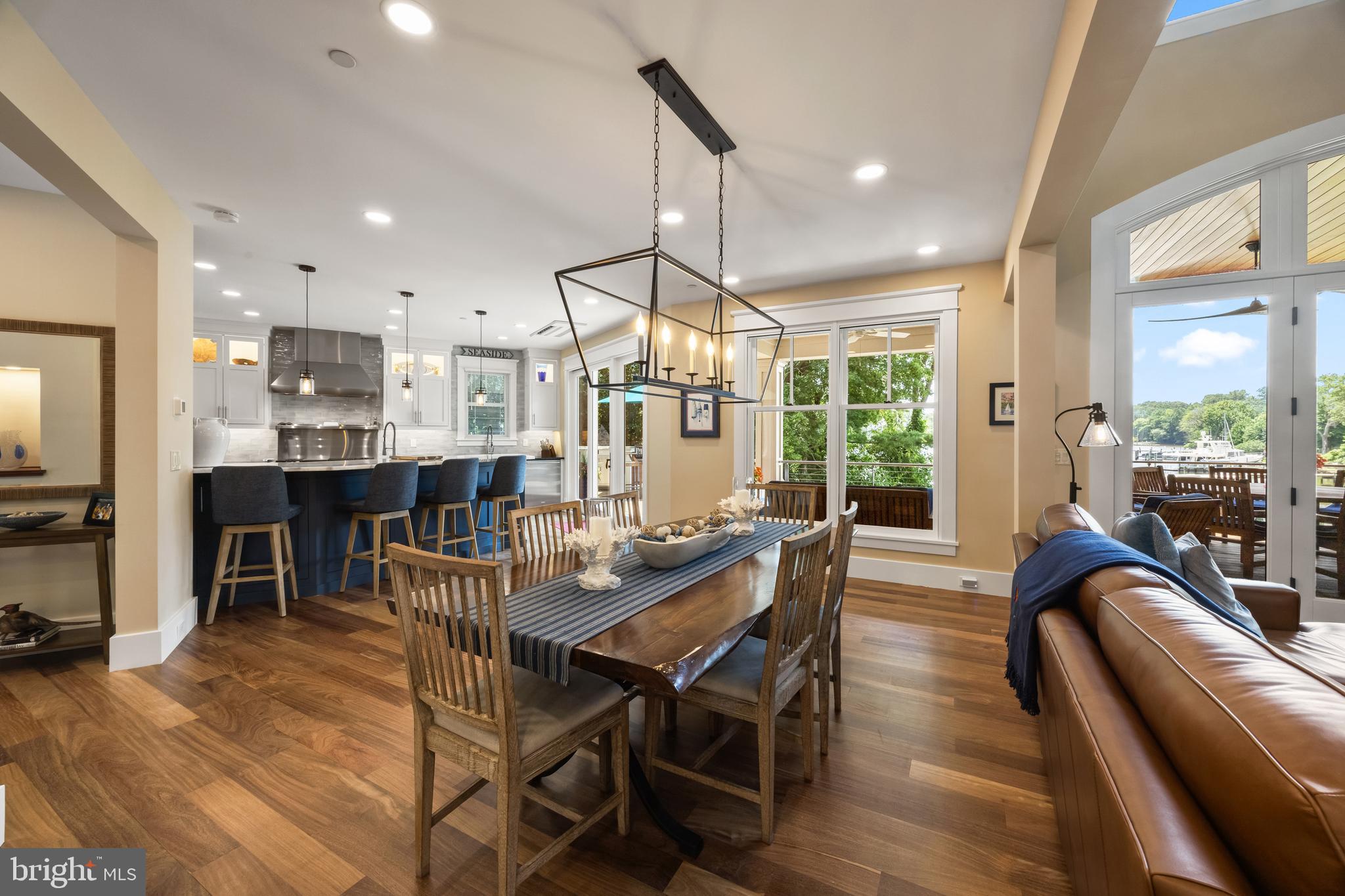 MURRAY HILL - Residential