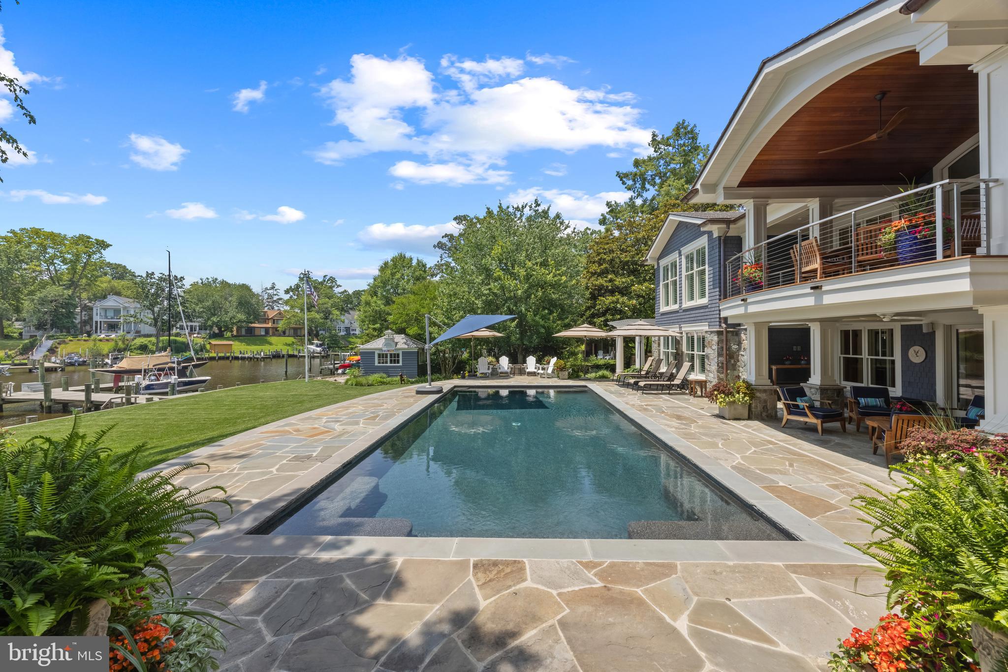 MURRAY HILL - Residential