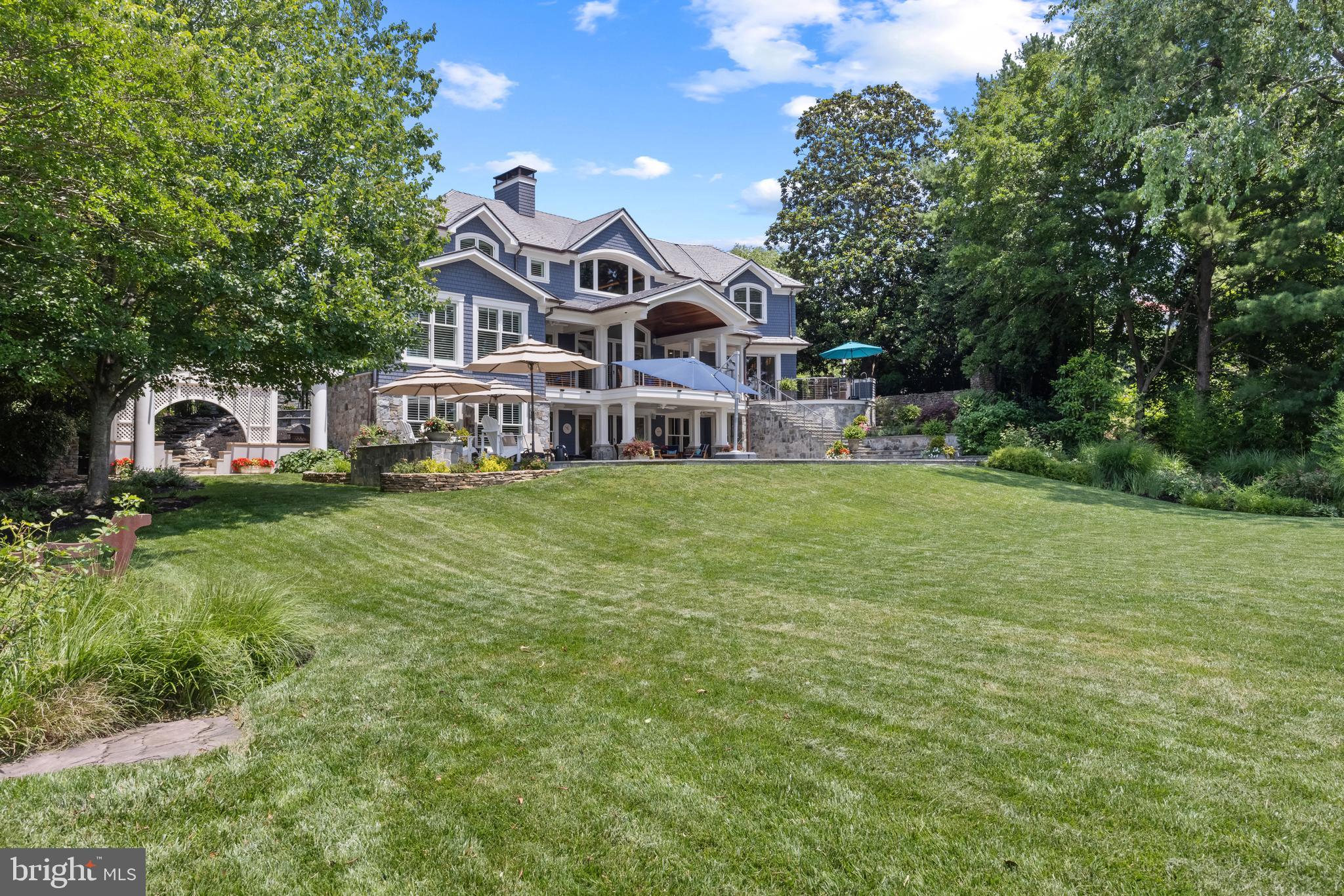 MURRAY HILL - Residential