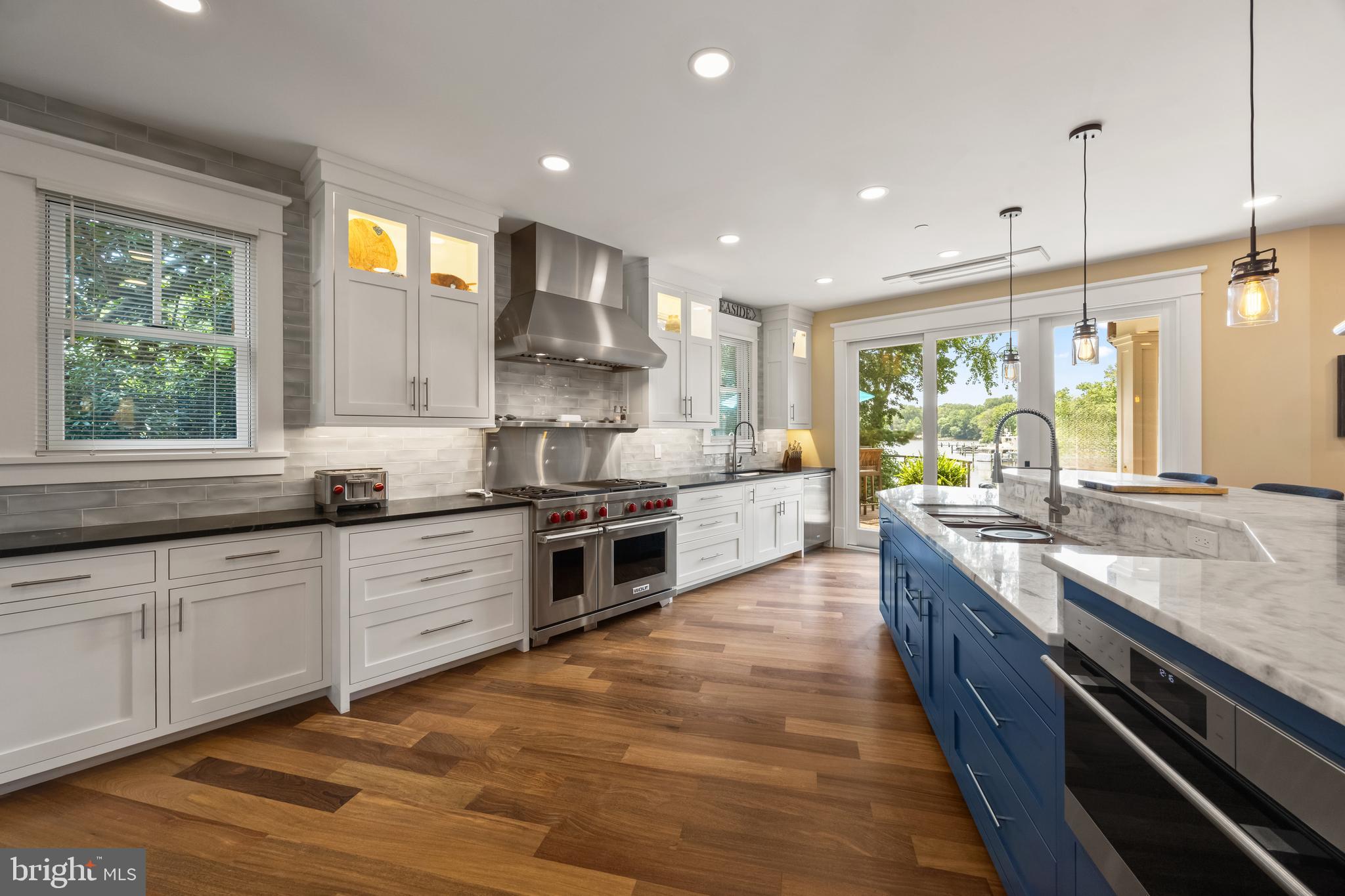 MURRAY HILL - Residential