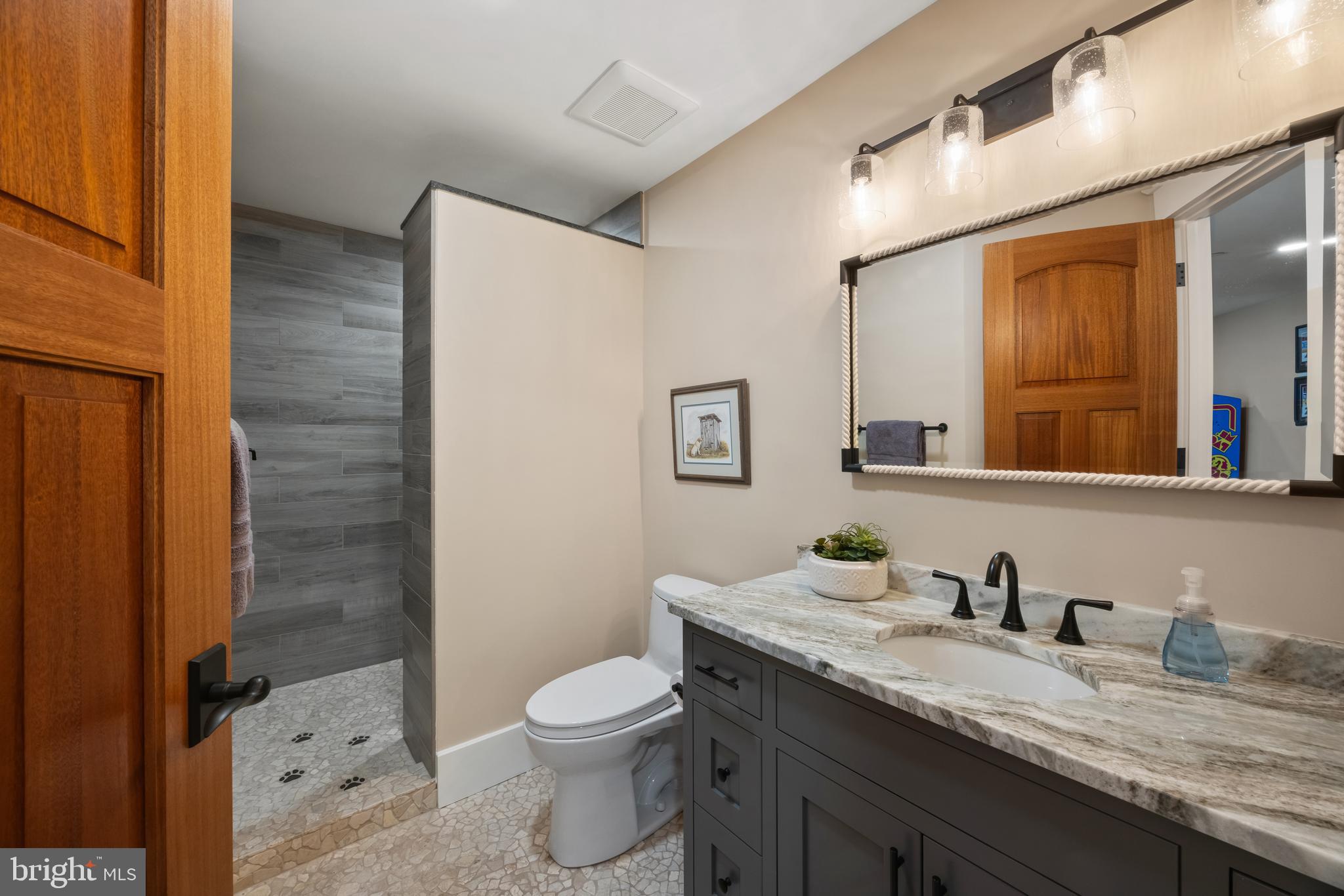 MURRAY HILL - Residential