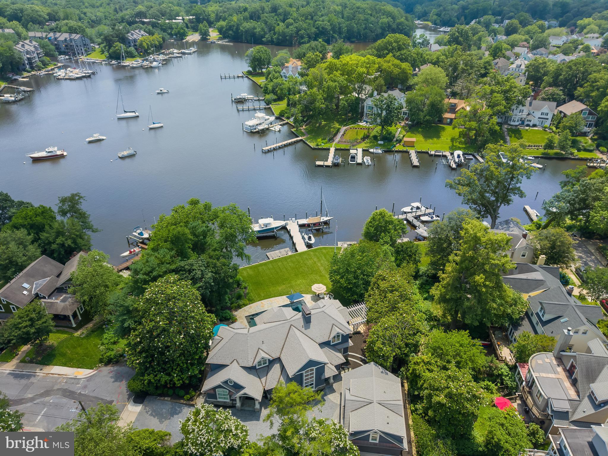 MURRAY HILL - Residential