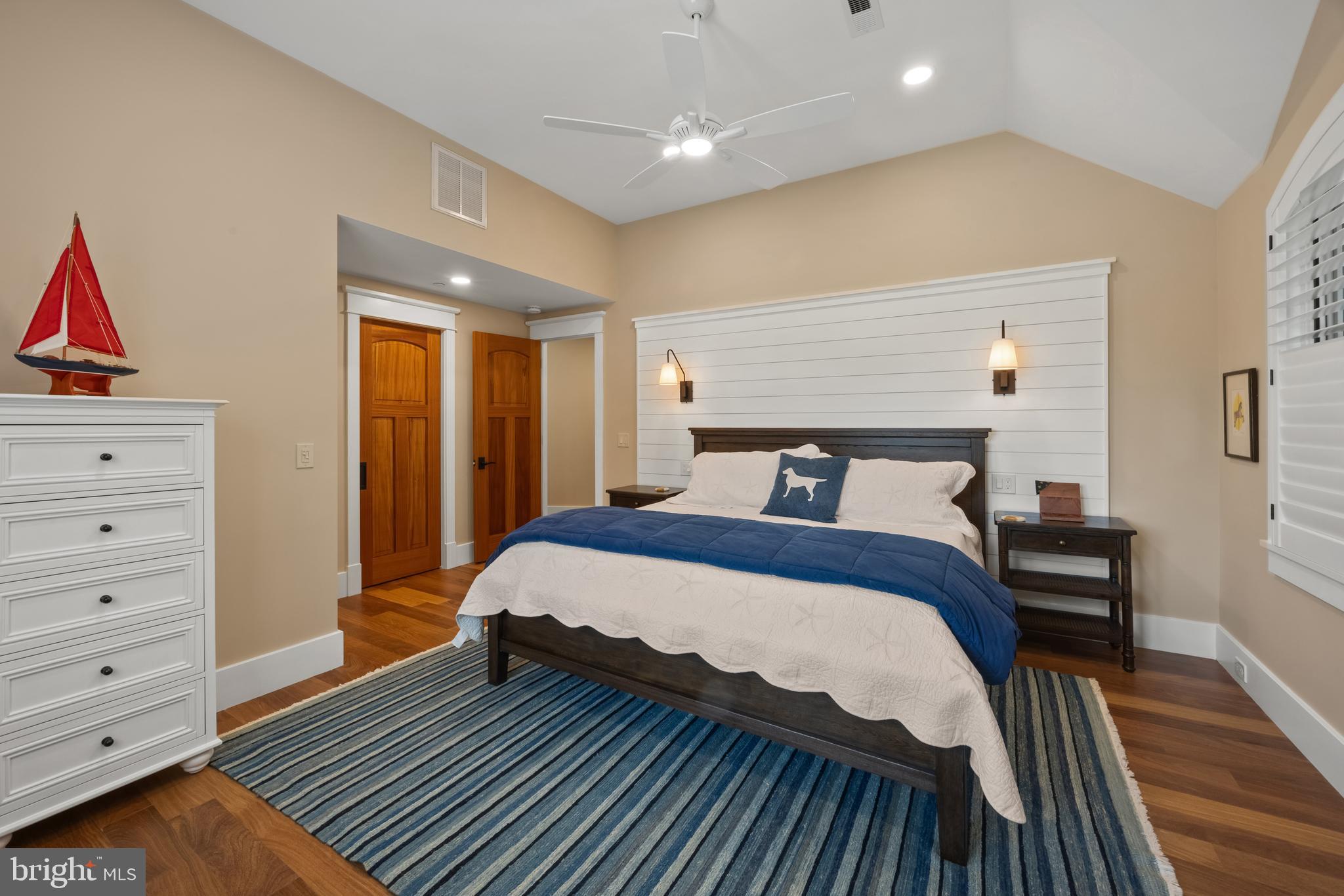 MURRAY HILL - Residential