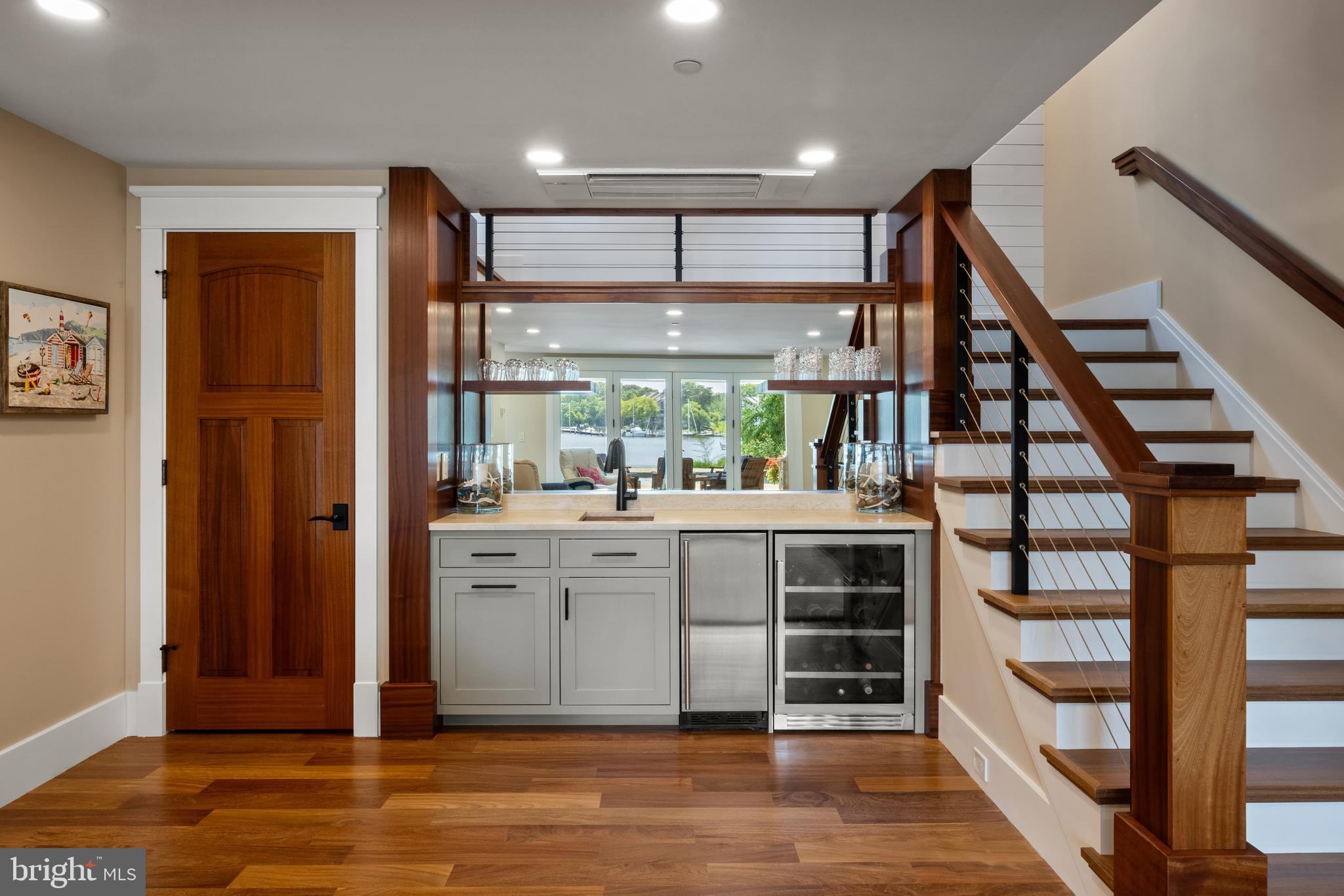 MURRAY HILL - Residential