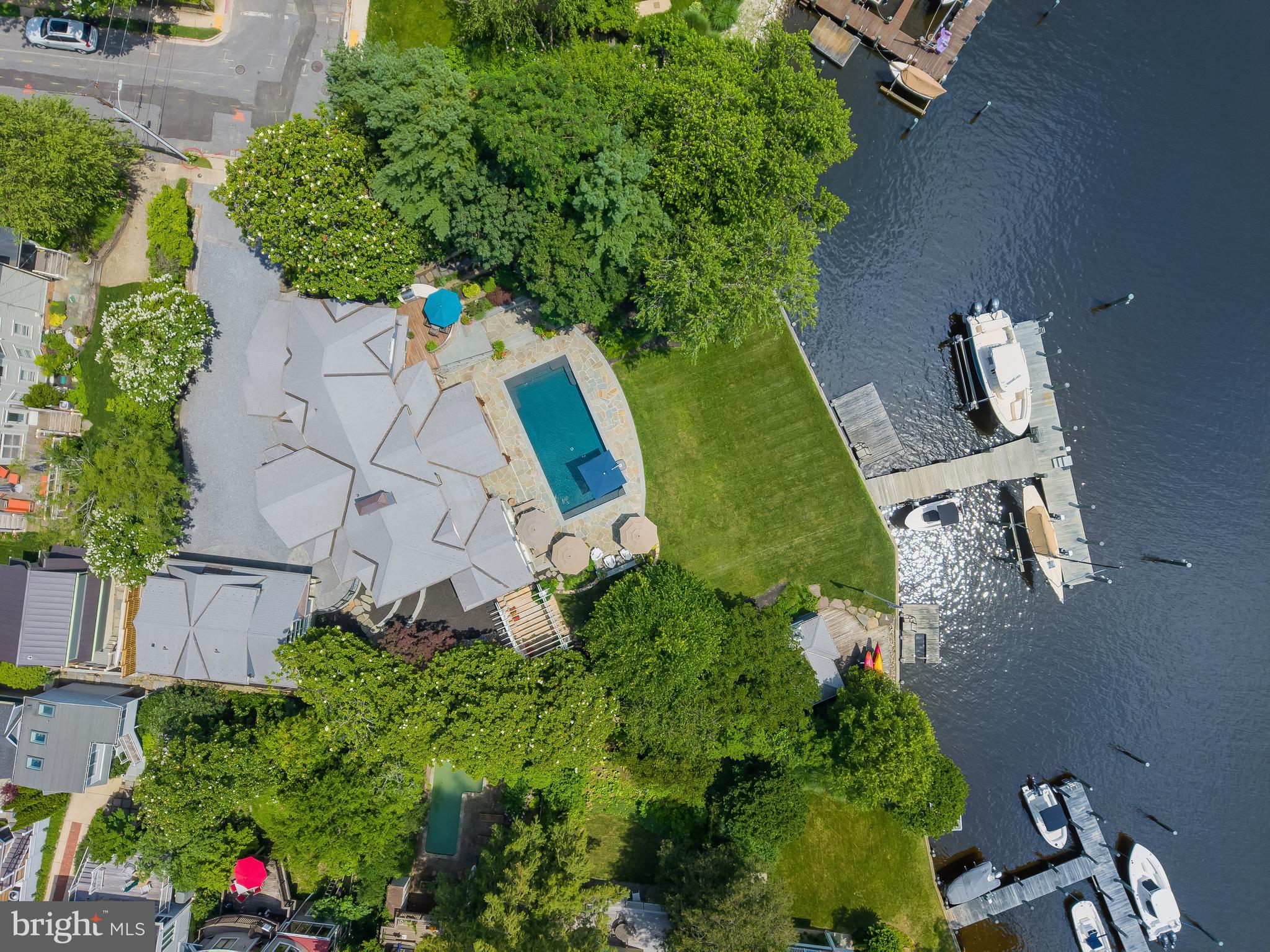 MURRAY HILL - Residential