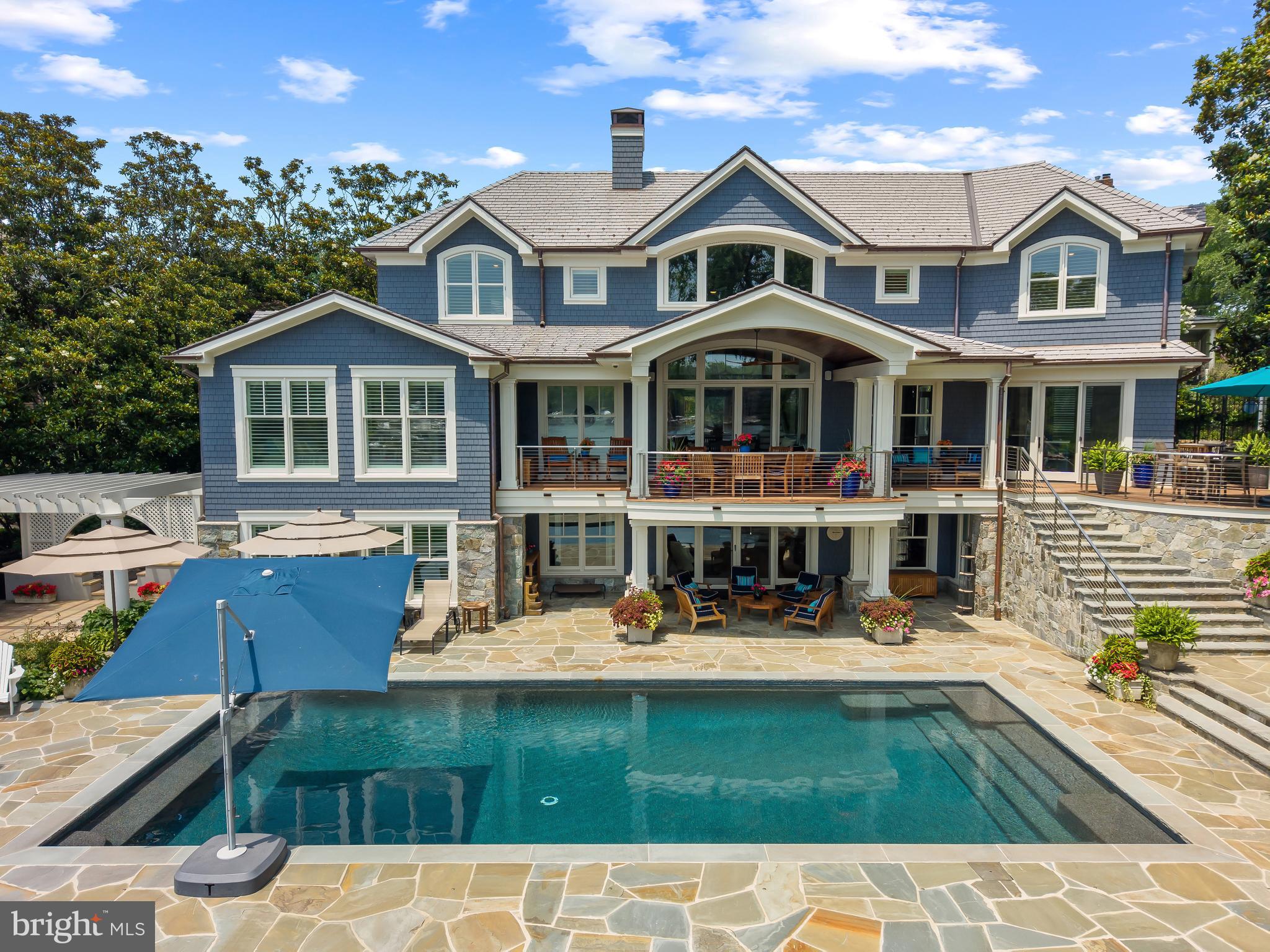 MURRAY HILL - Residential