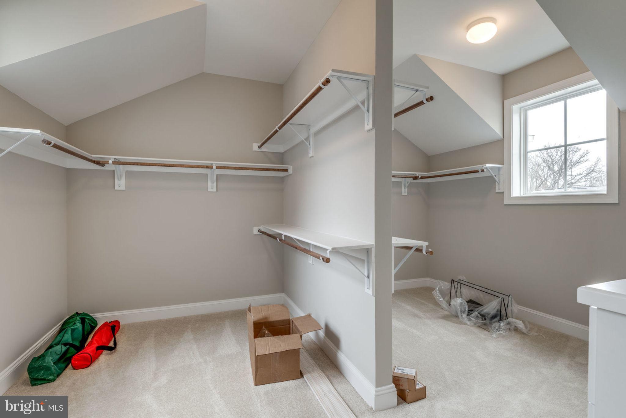 DUNN LORING WOODS - Residential