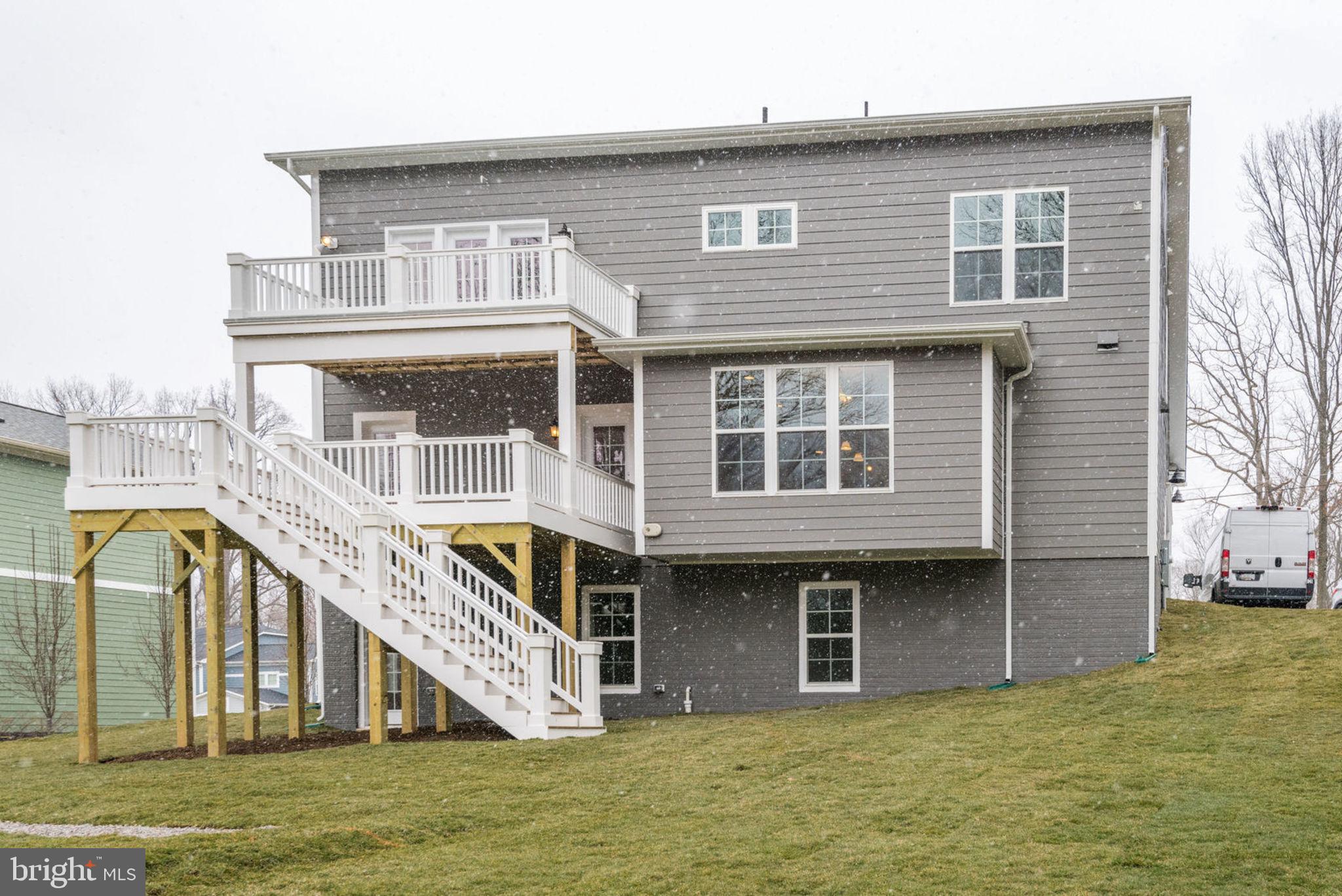 DUNN LORING WOODS - Residential