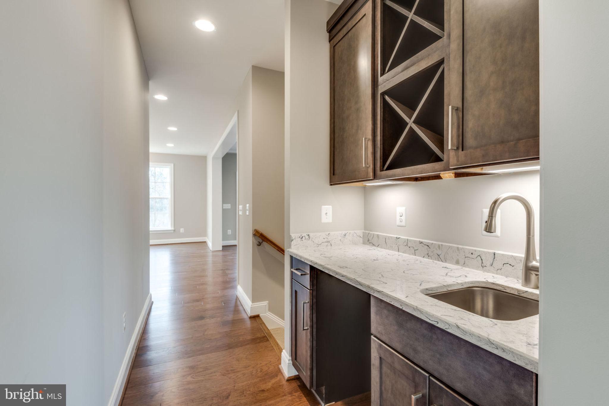 DUNN LORING WOODS - Residential