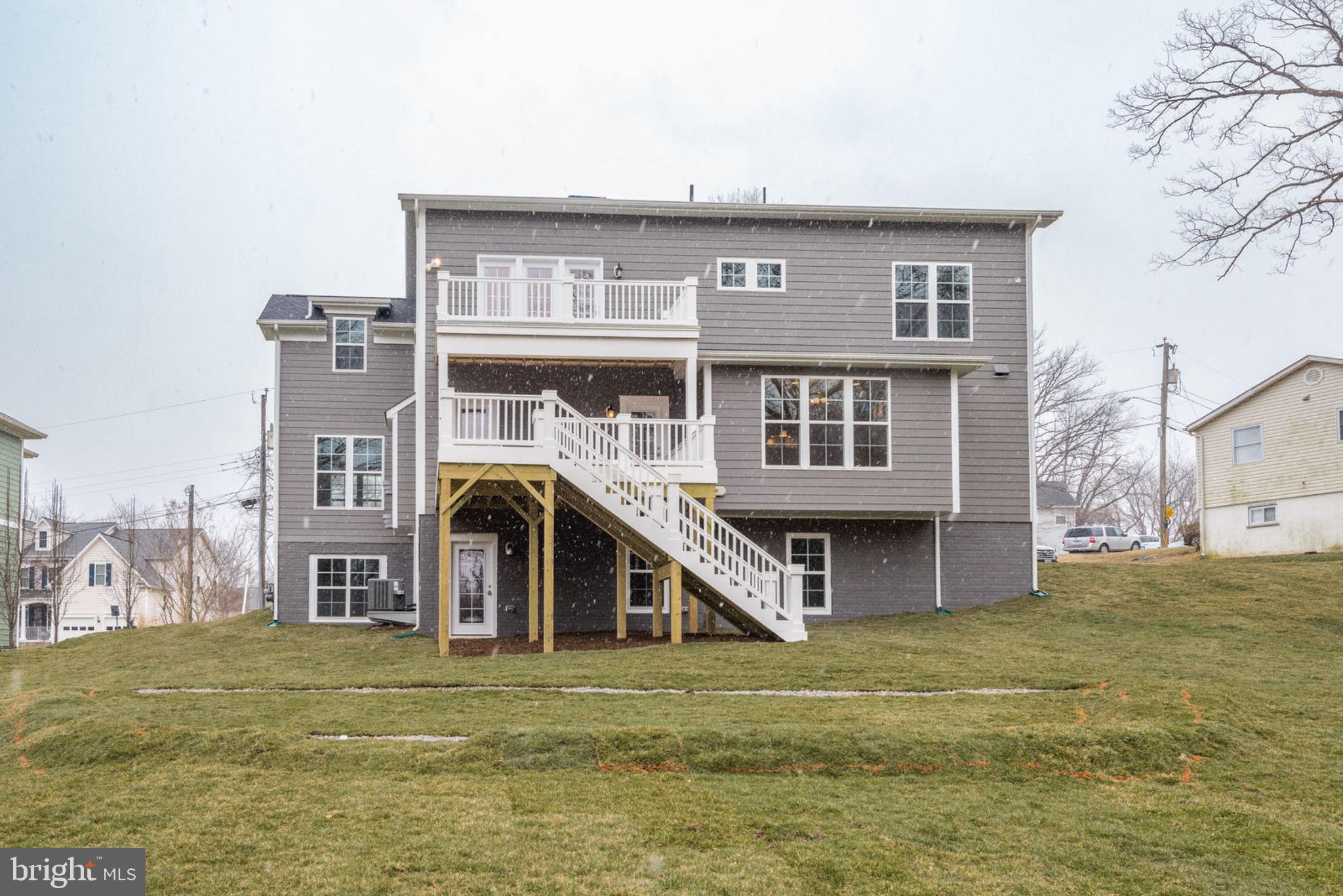 DUNN LORING WOODS - Residential