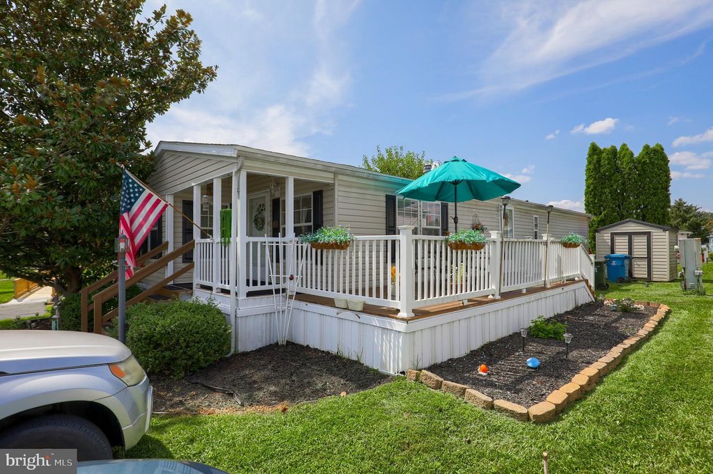 Photo of 103 FOX RUN CT, LANCASTER, PA 17603 (MLS # PALA2039992)