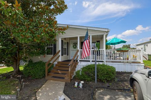 Photo of 103 FOX RUN CT, LANCASTER, PA 17603 (MLS # PALA2039992)