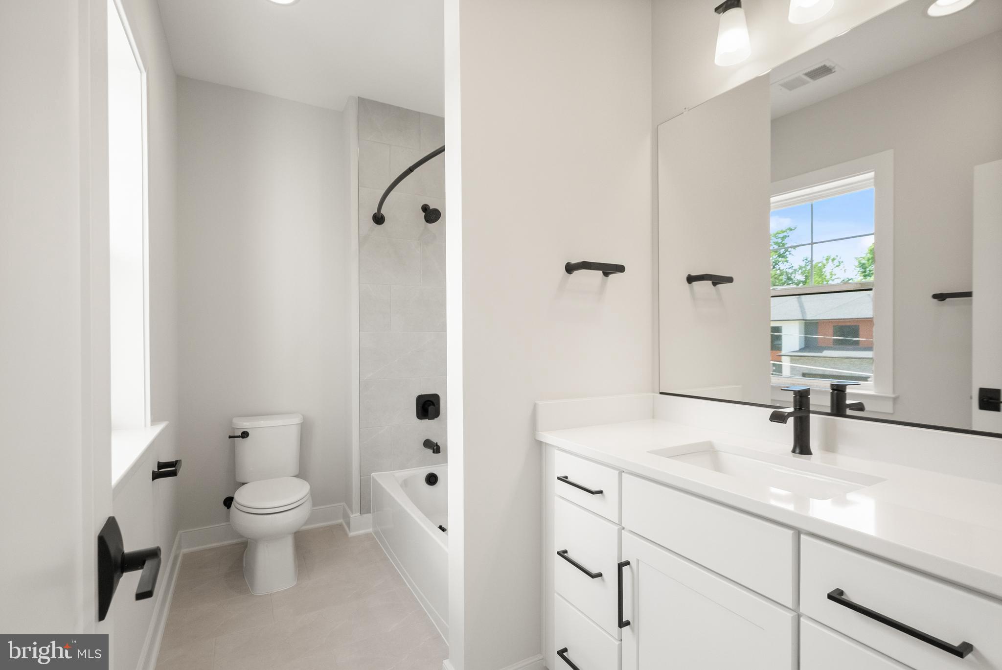 ELLISON HEIGHTS BRYANTS - Residential