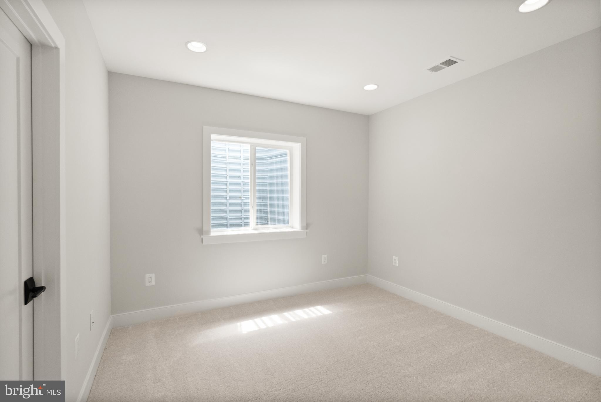 ELLISON HEIGHTS BRYANTS - Residential