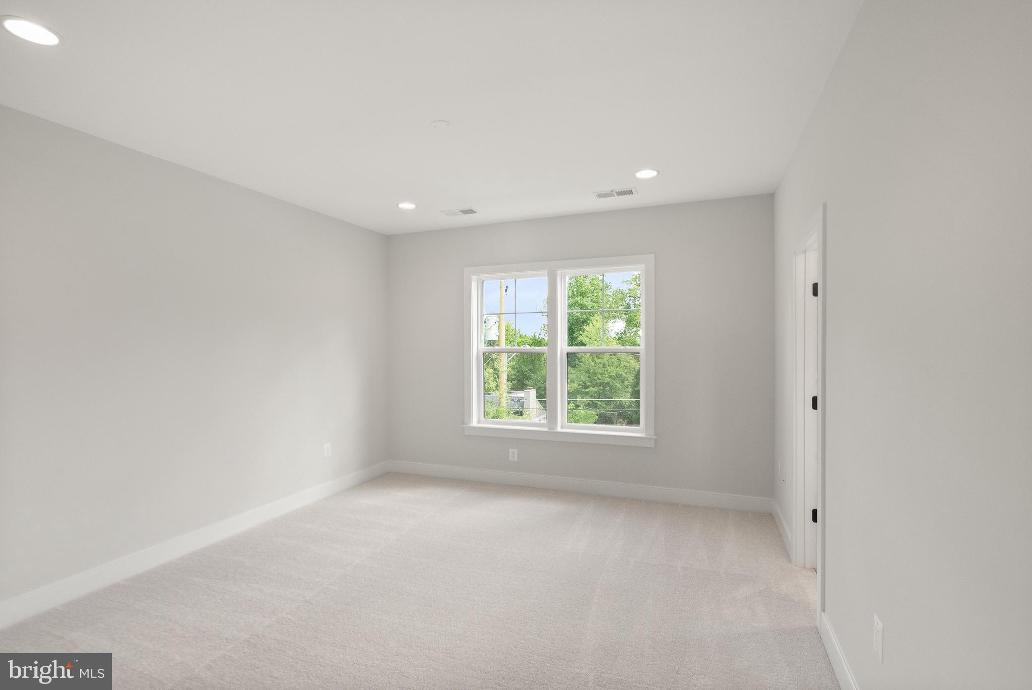 ELLISON HEIGHTS BRYANTS - Residential