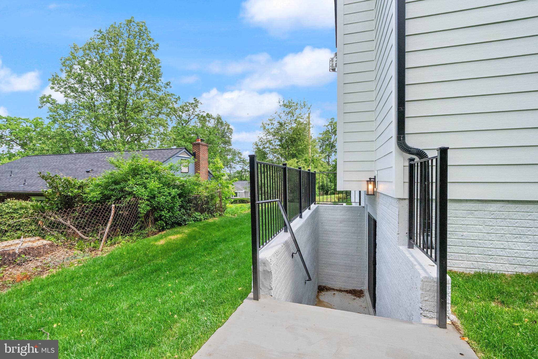 ELLISON HEIGHTS BRYANTS - Residential