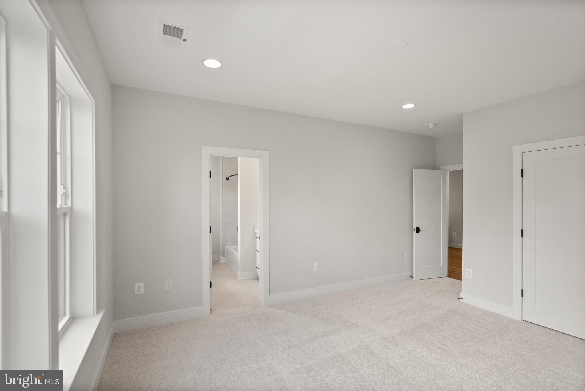 ELLISON HEIGHTS BRYANTS - Residential