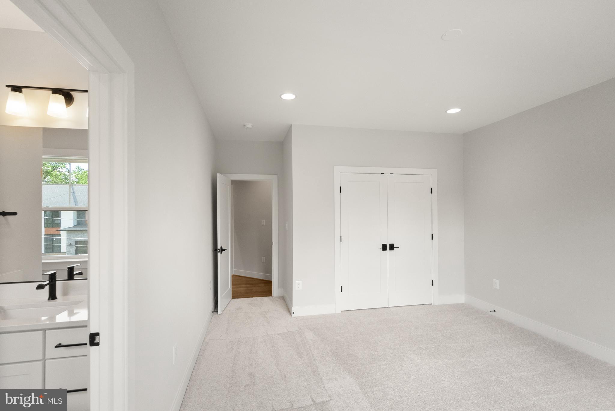 ELLISON HEIGHTS BRYANTS - Residential