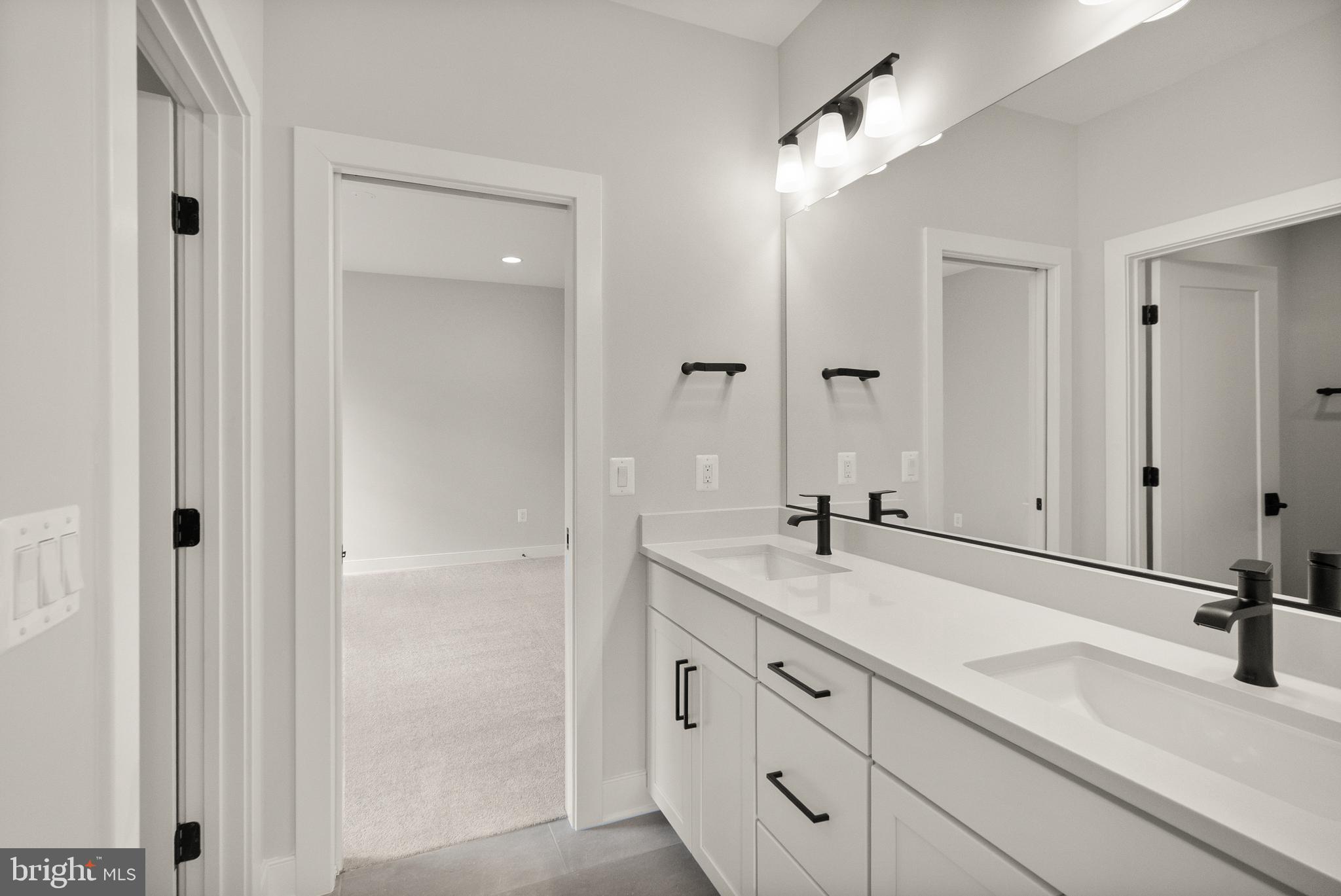 ELLISON HEIGHTS BRYANTS - Residential