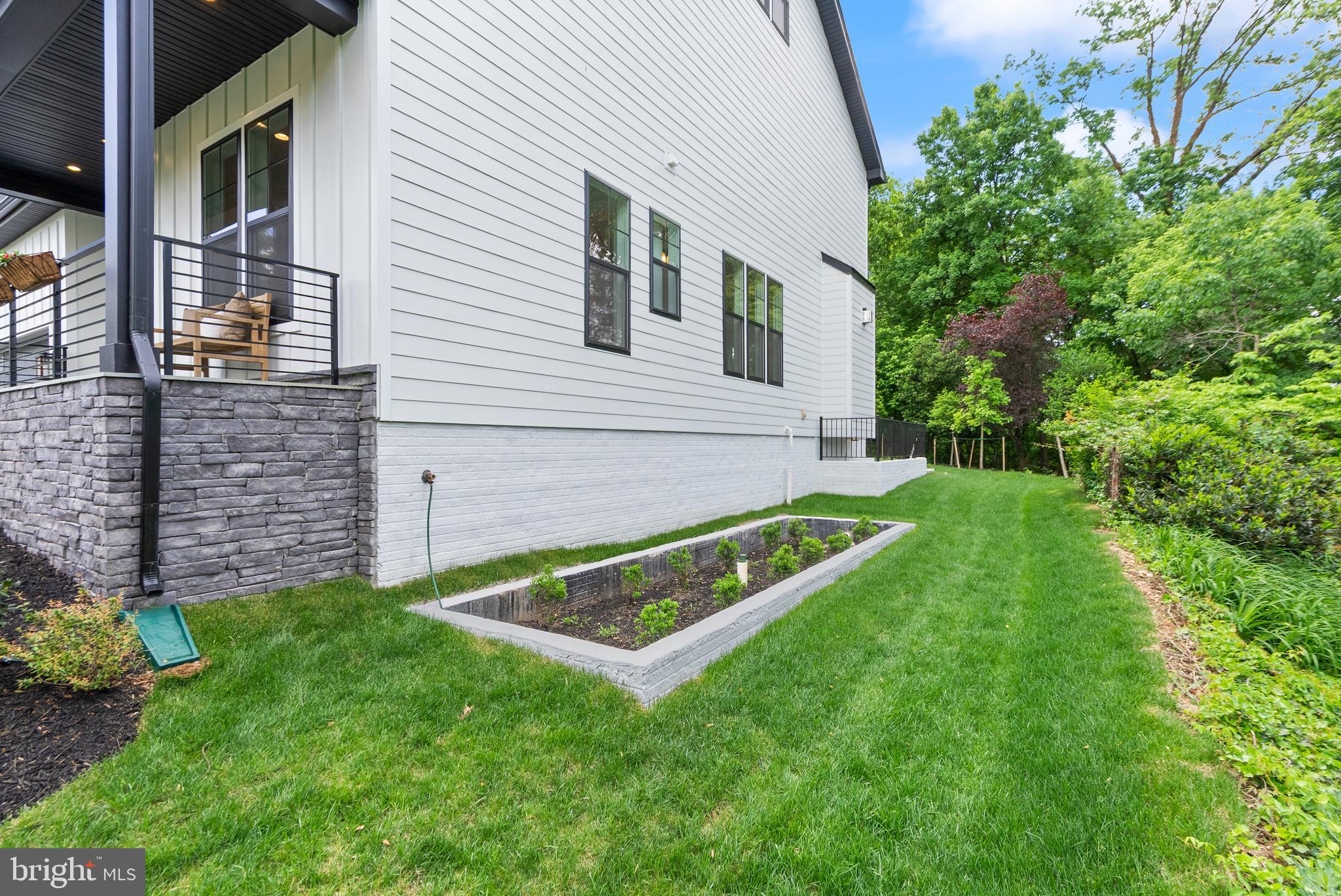 ELLISON HEIGHTS BRYANTS - Residential