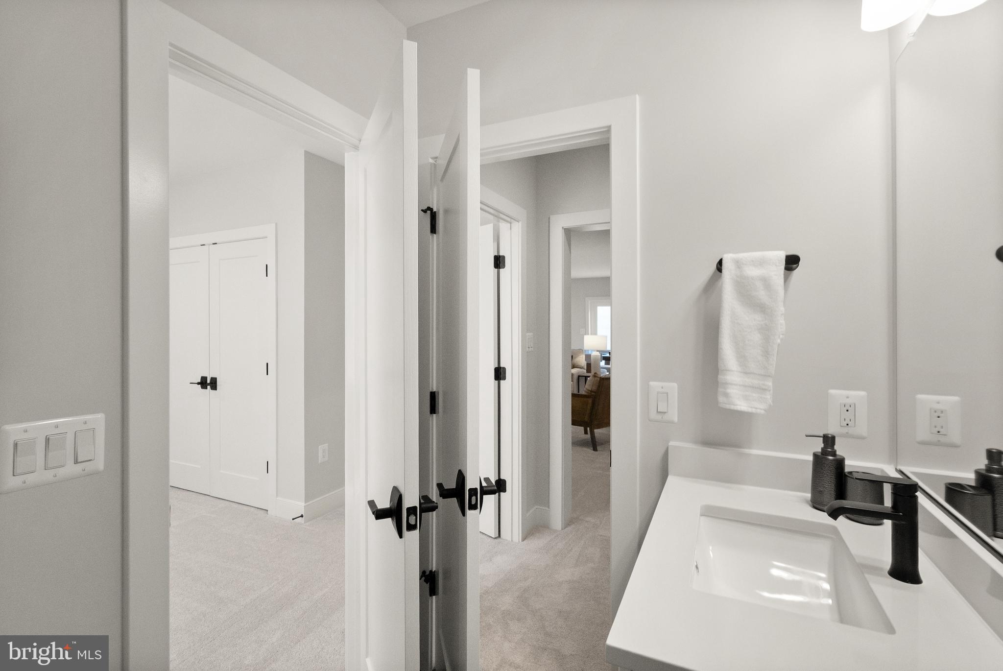 ELLISON HEIGHTS BRYANTS - Residential