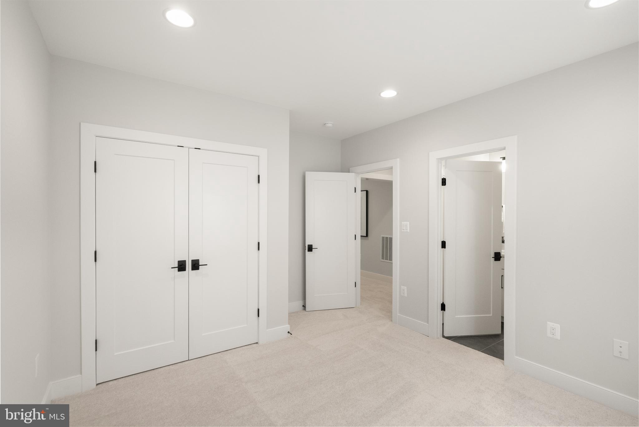 ELLISON HEIGHTS BRYANTS - Residential