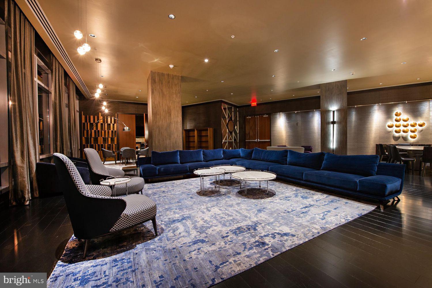 PENN SQUARE - Residential