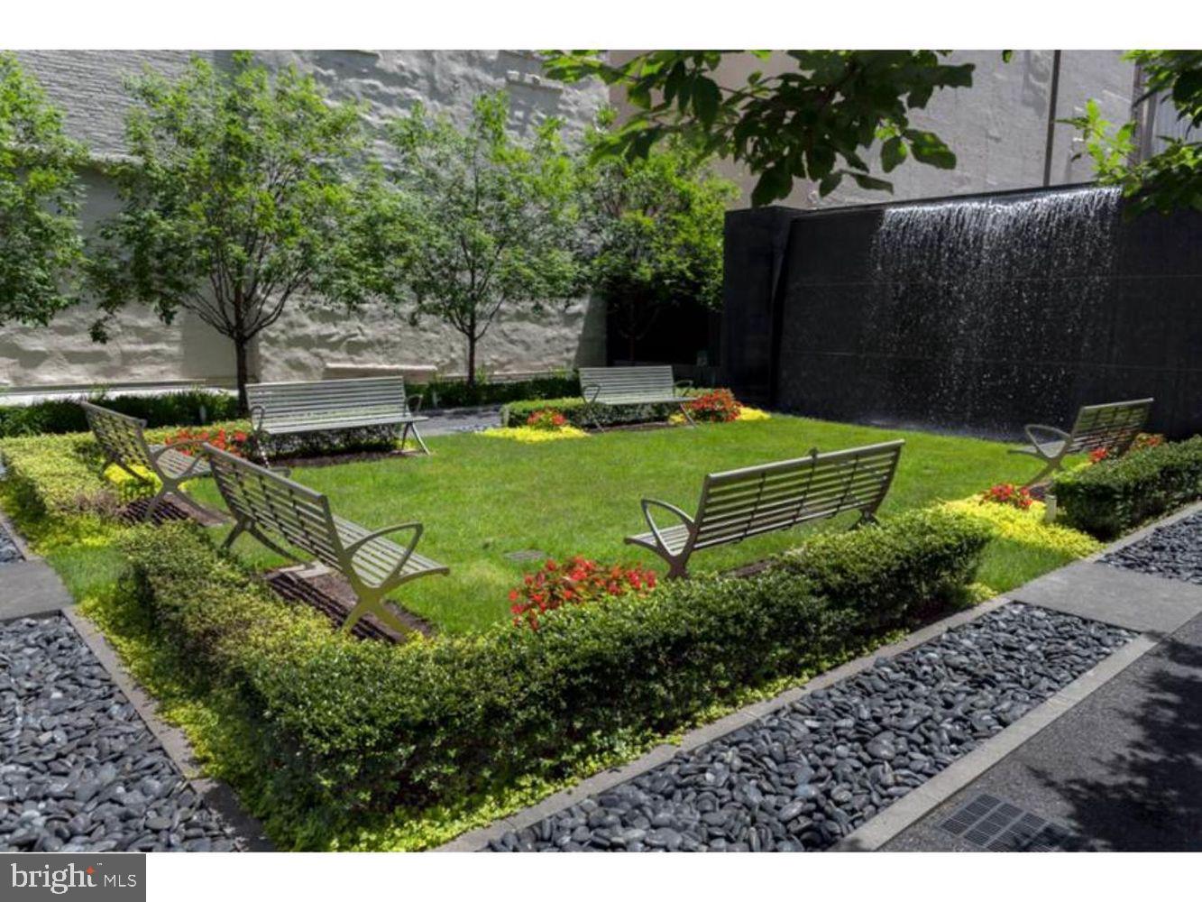 PENN SQUARE - Residential