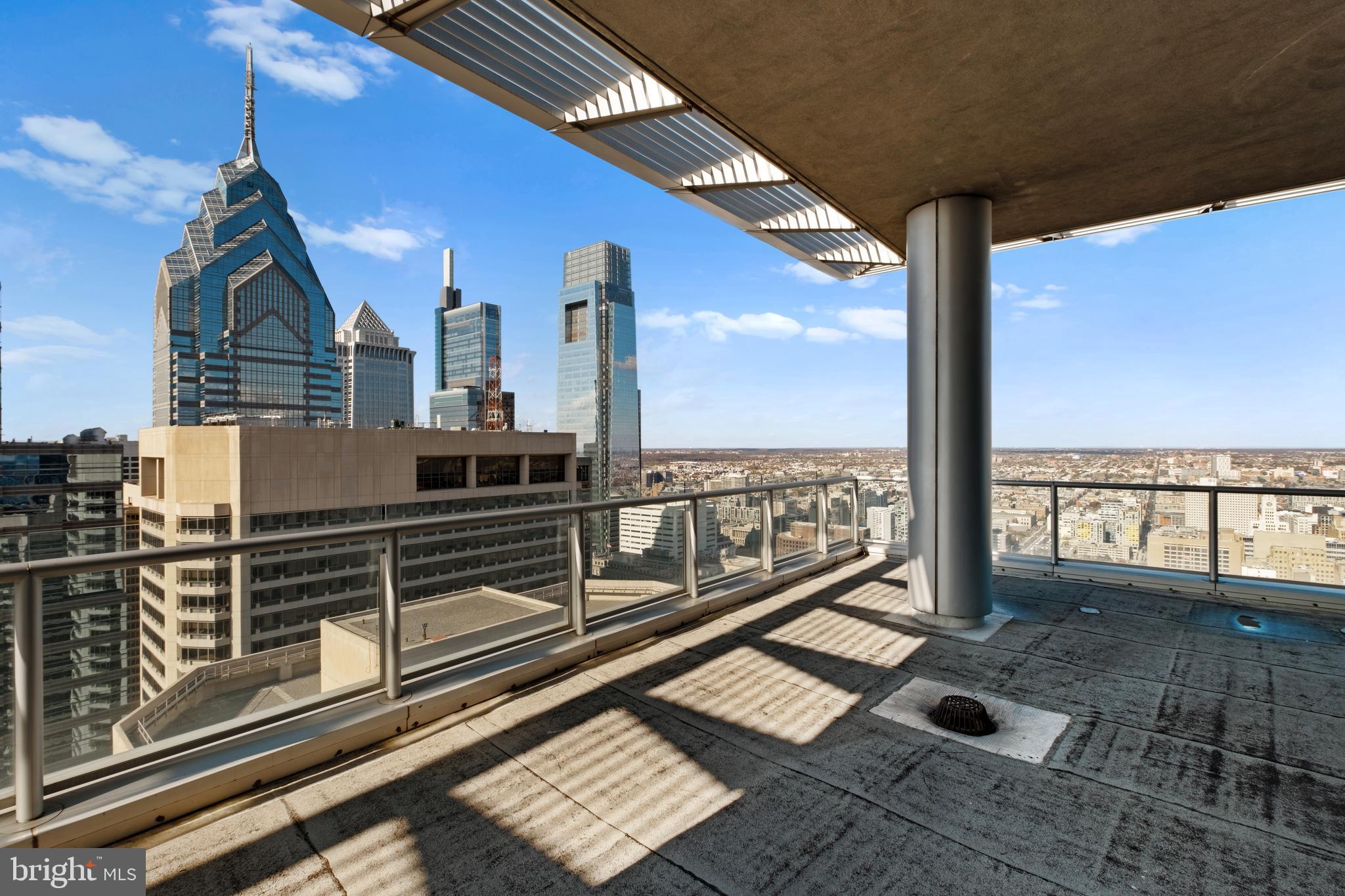 PENN SQUARE - Residential