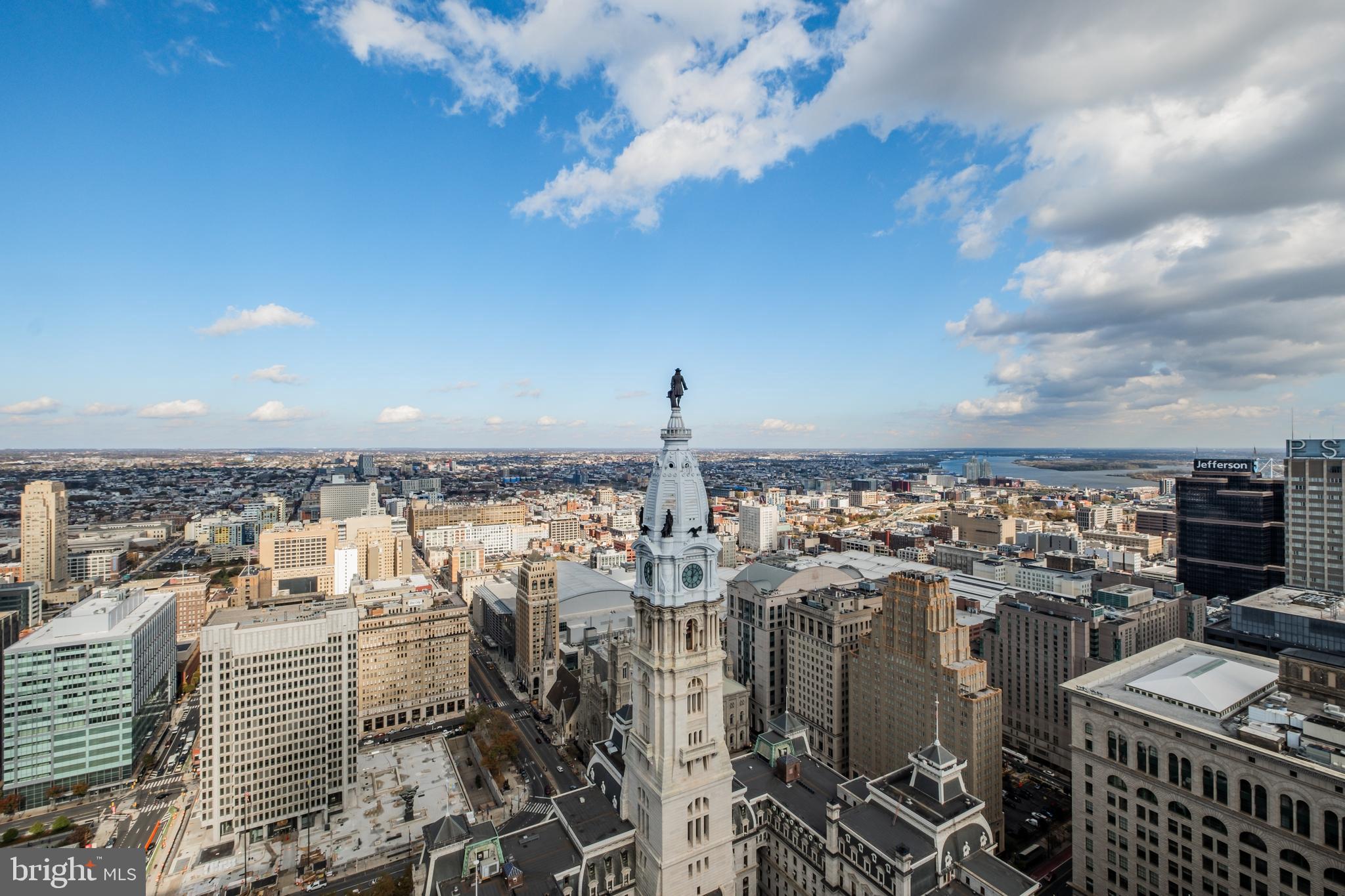 PENN SQUARE - Residential