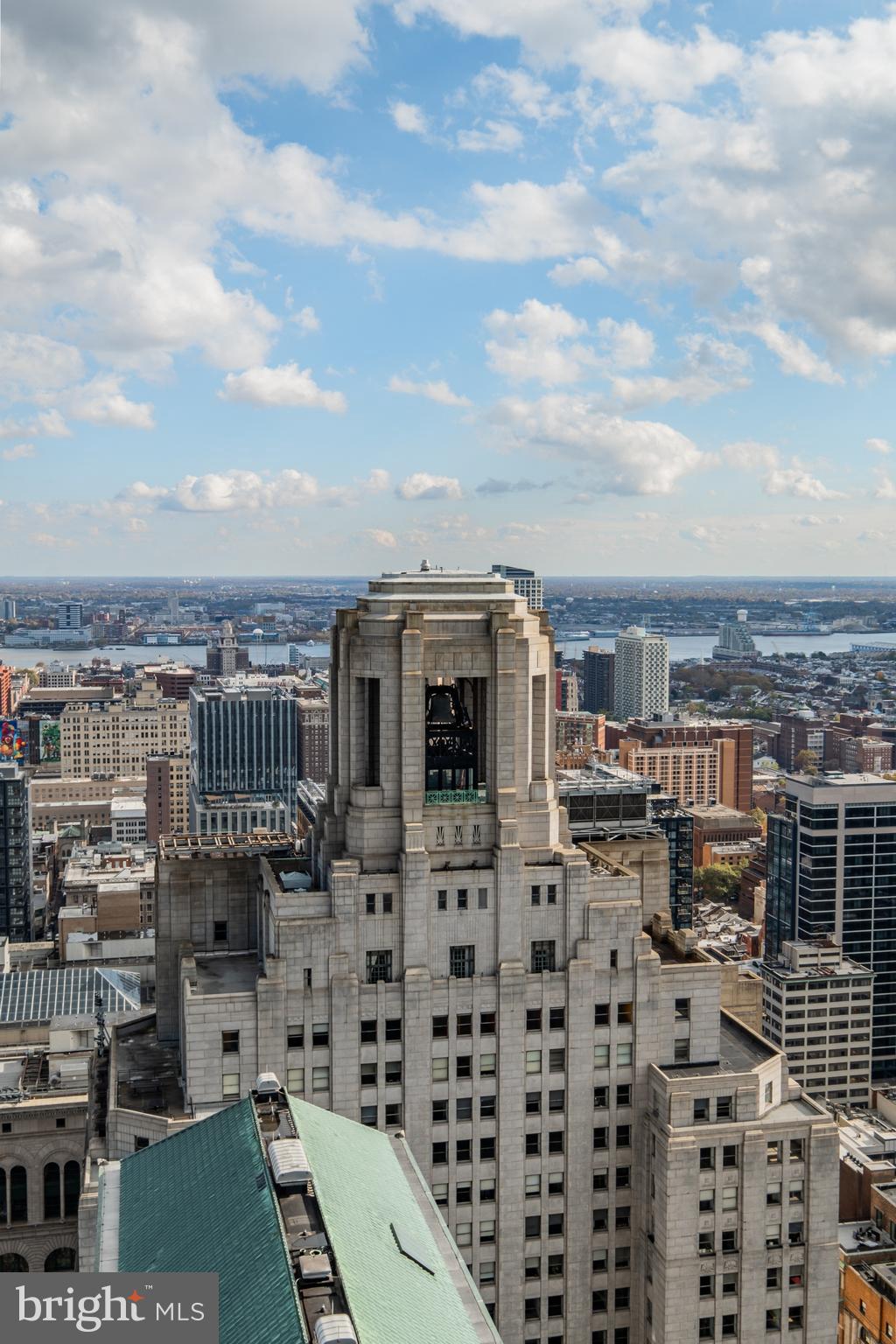 PENN SQUARE - Residential