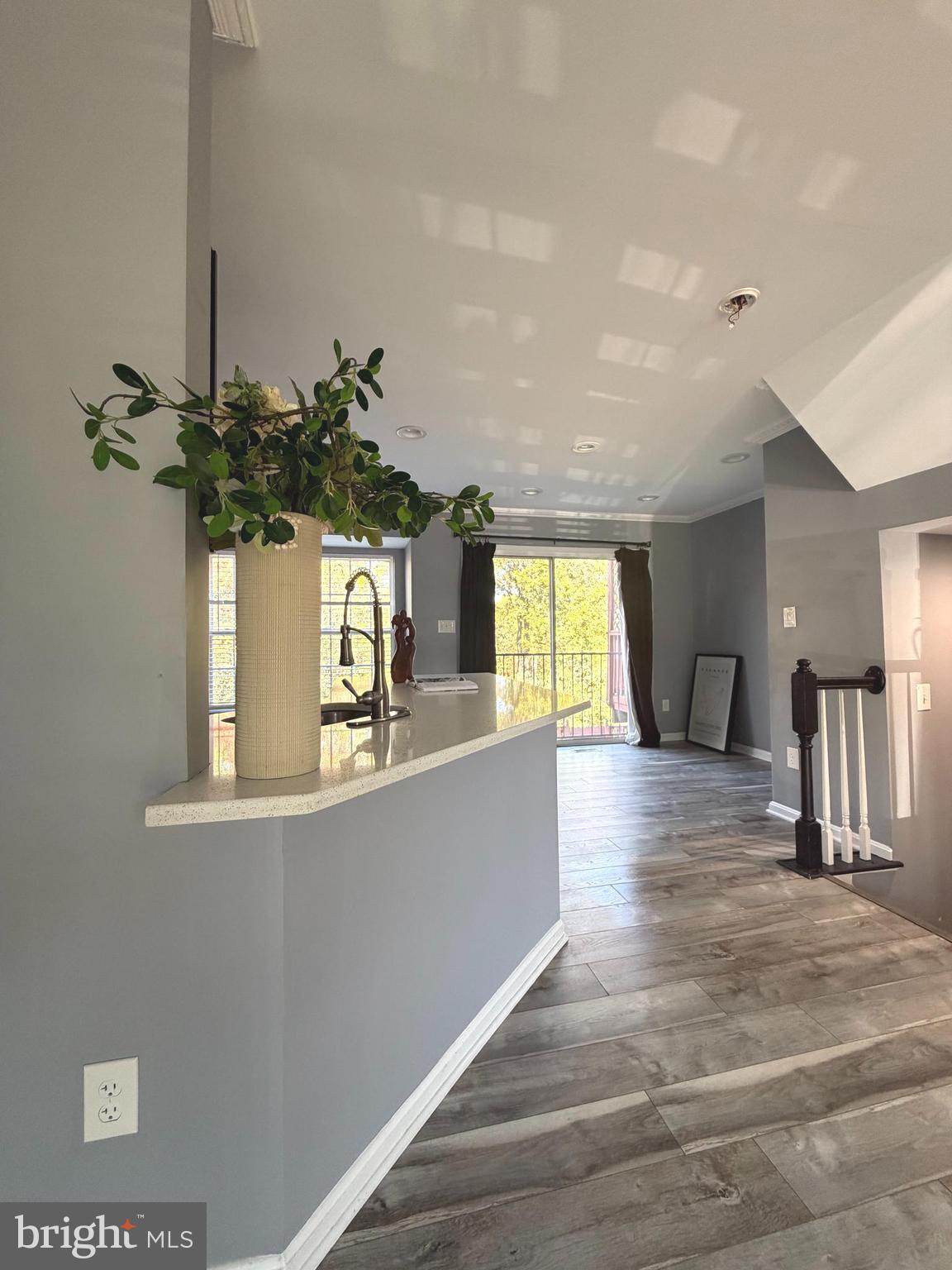 9579 SCALES PLACE