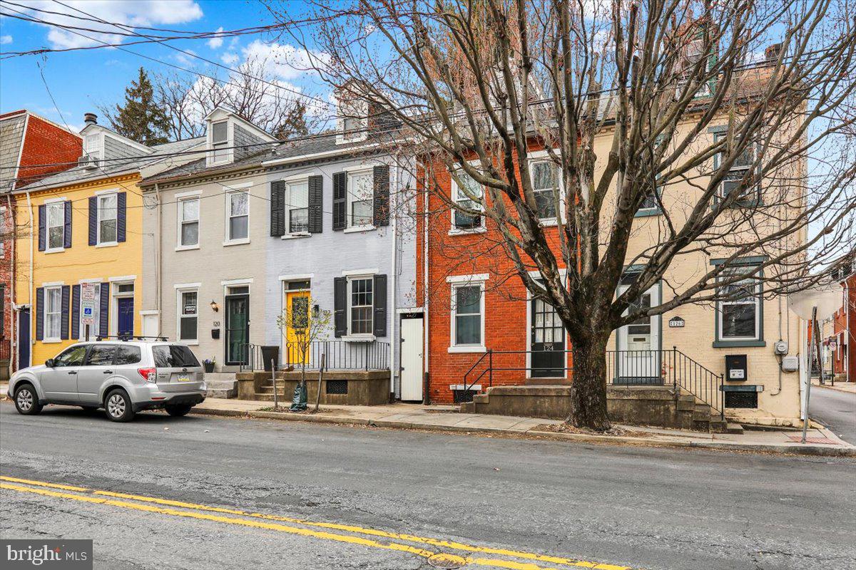 LANCASTER - Residential